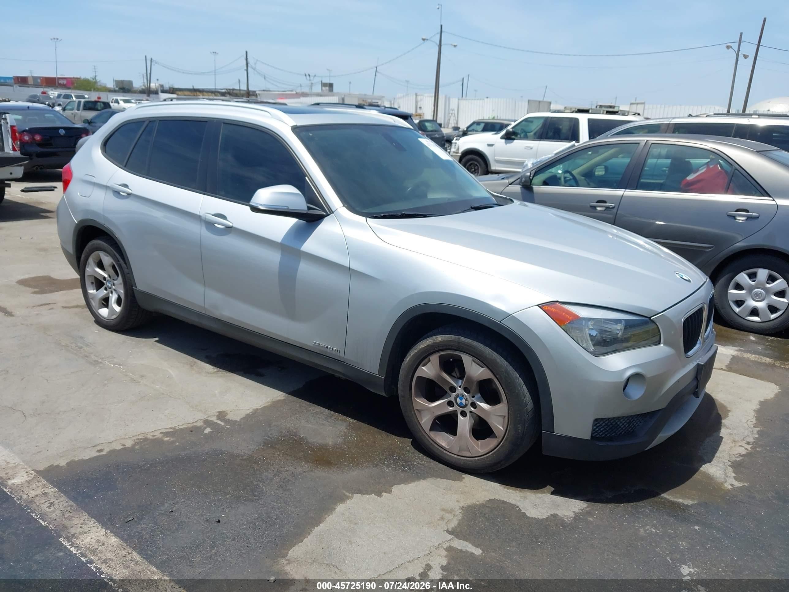 2013 Bmw X1 Sdrive28i Silver vin: WBAVM1C54DVW41021