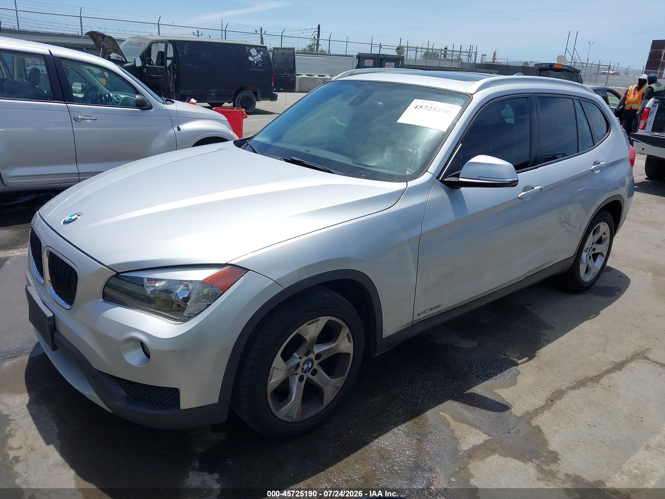 2013 Bmw X1 Sdrive28i Silver vin: WBAVM1C54DVW41021