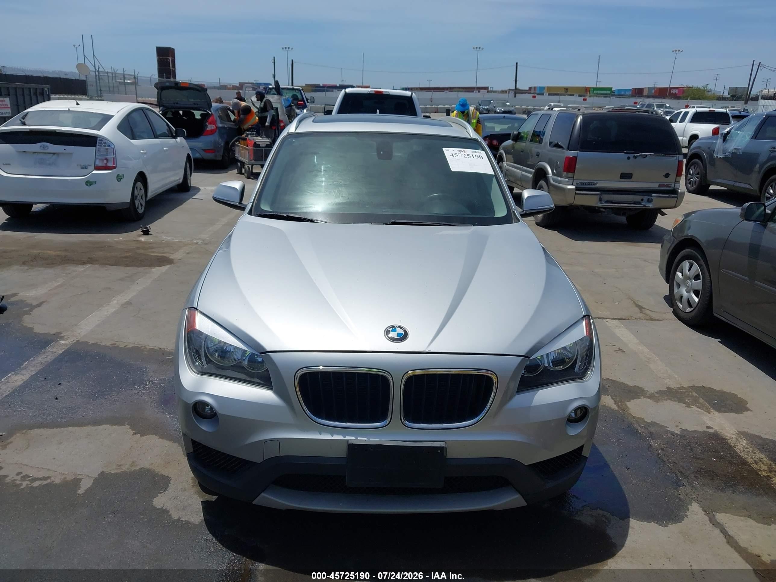 2013 Bmw X1 Sdrive28i Silver vin: WBAVM1C54DVW41021