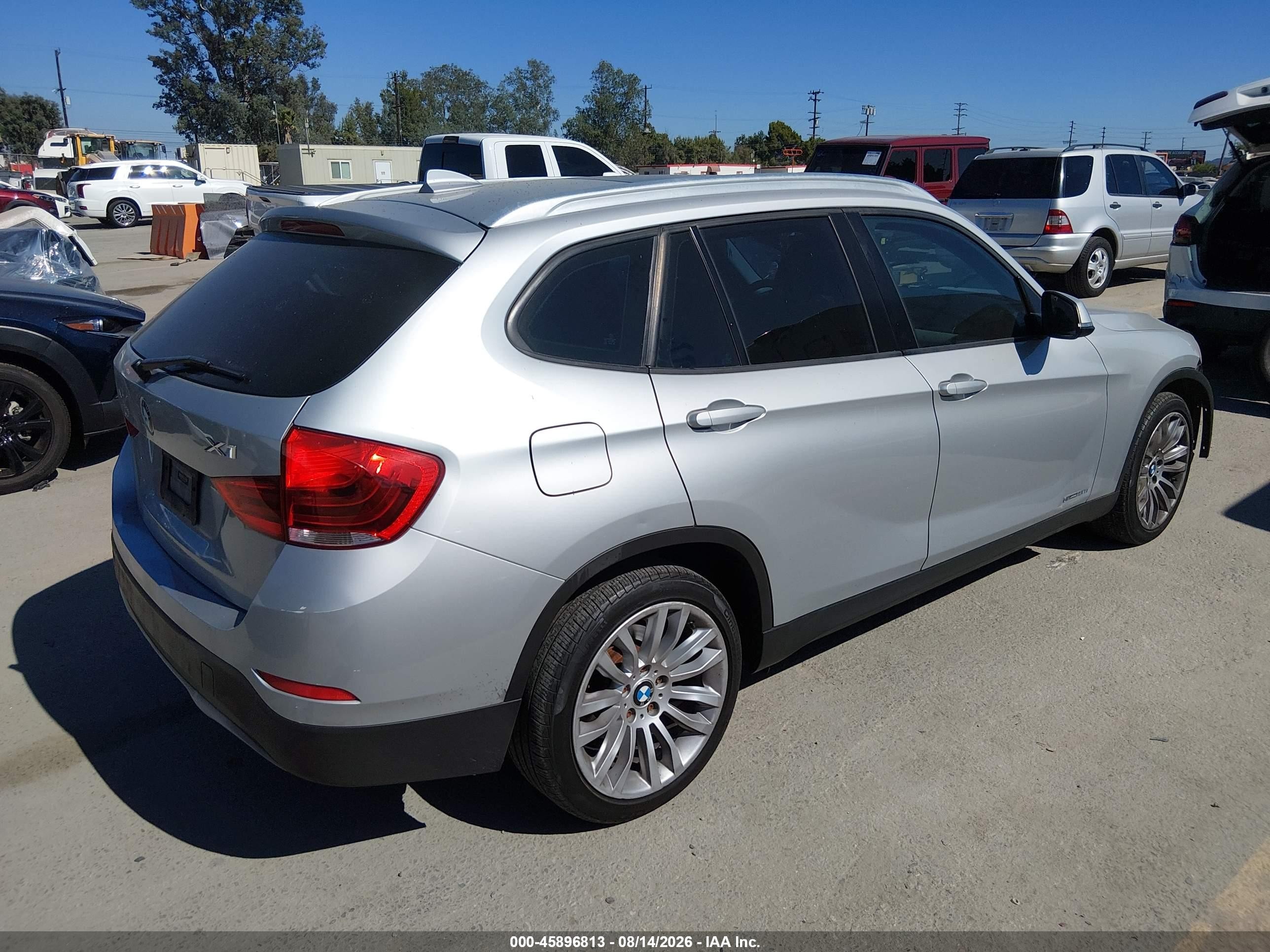 2013 Bmw X1 Sdrive28i Silver vin: WBAVM1C54DVW43383