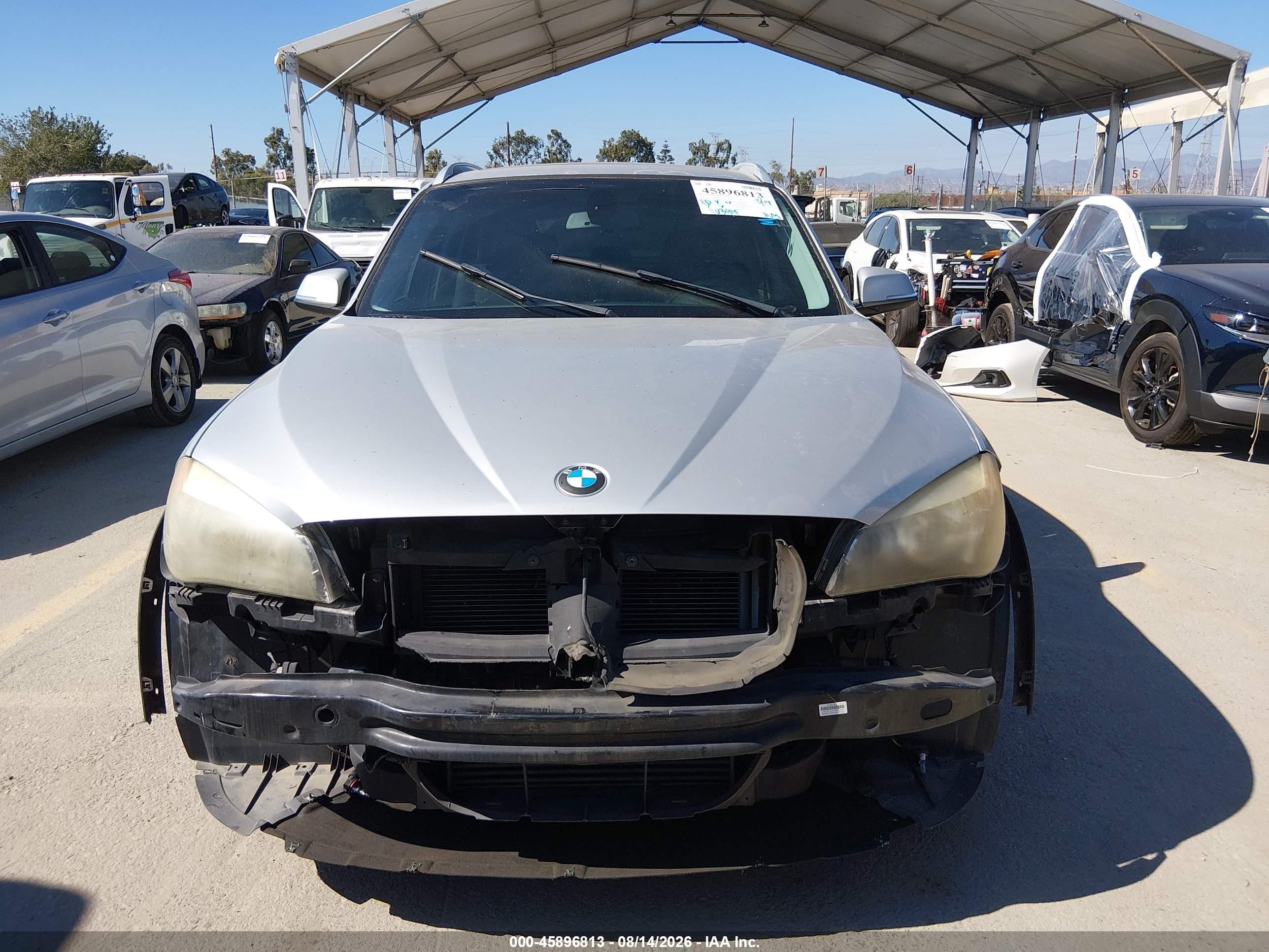 2013 Bmw X1 Sdrive28i Silver vin: WBAVM1C54DVW43383