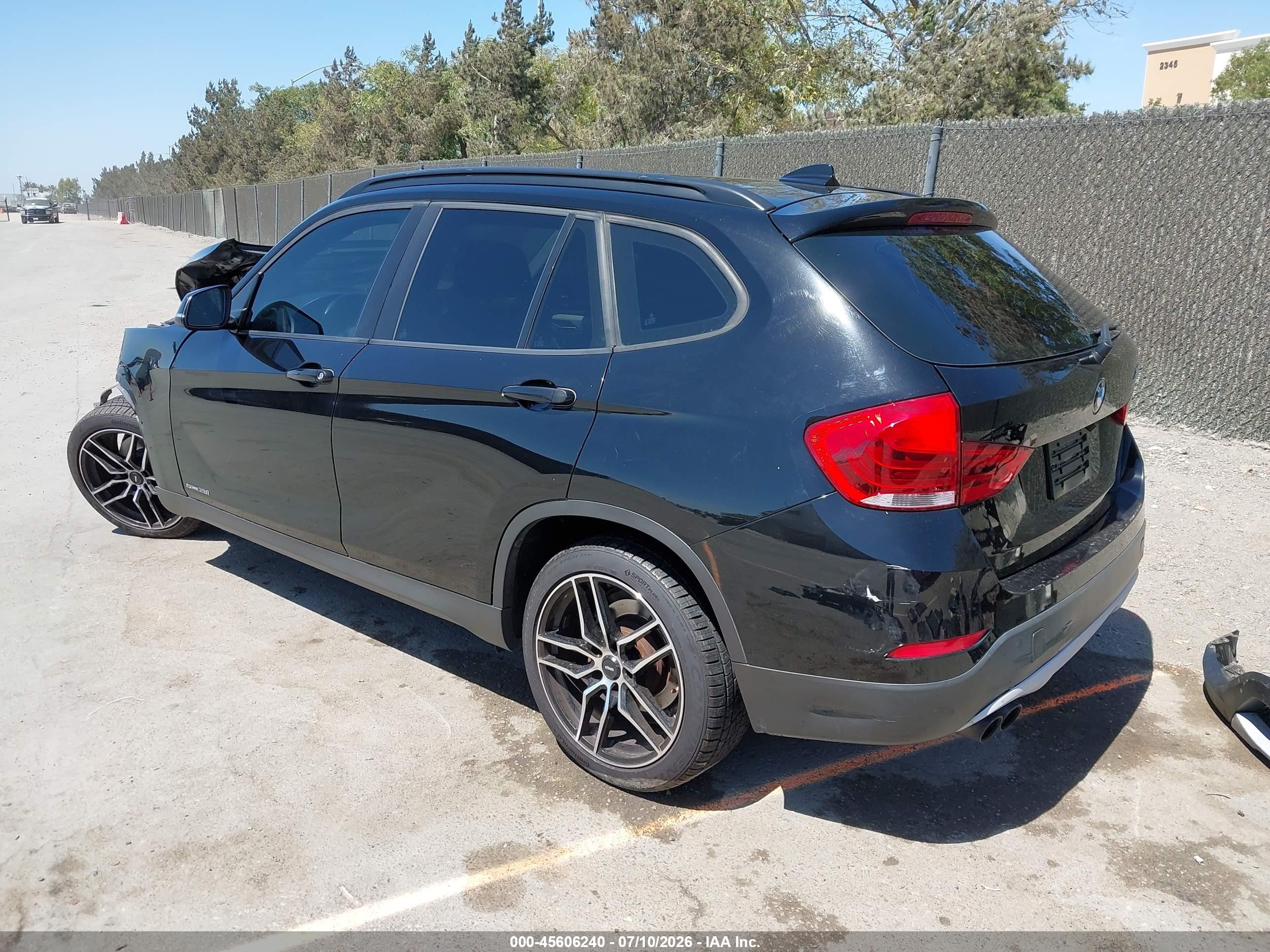 2013 Bmw X1 Sdrive28i Черный vin: WBAVM1C54DVW43514