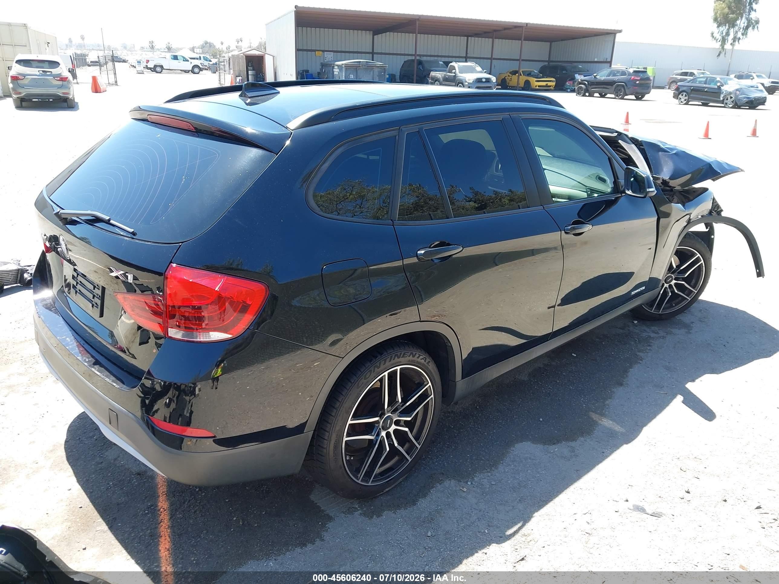 2013 Bmw X1 Sdrive28i Черный vin: WBAVM1C54DVW43514