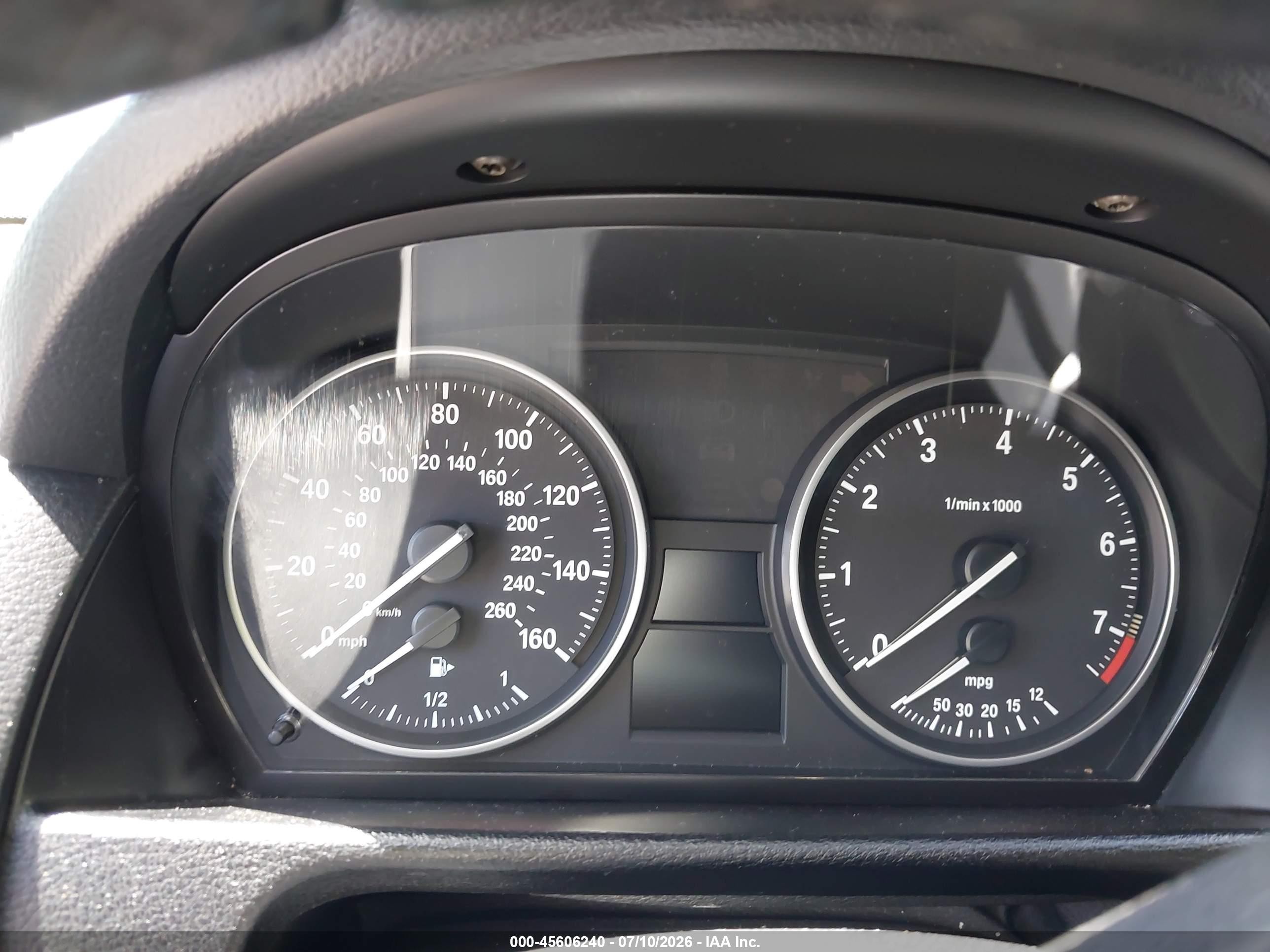 2013 Bmw X1 Sdrive28i Черный vin: WBAVM1C54DVW43514