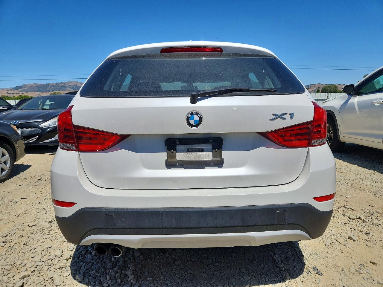 2014 Bmw X1 Sdrive28i White vin: WBAVM1C54EVW47094