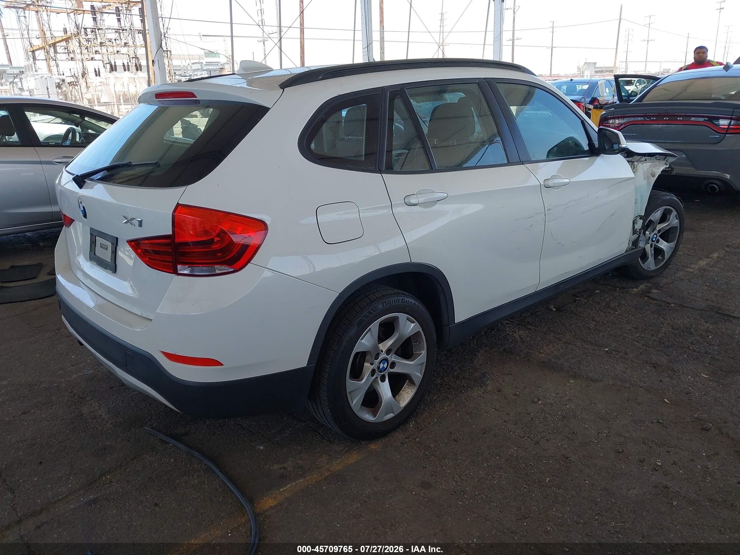 2014 Bmw X1 Sdrive28i White vin: WBAVM1C54EVW51128