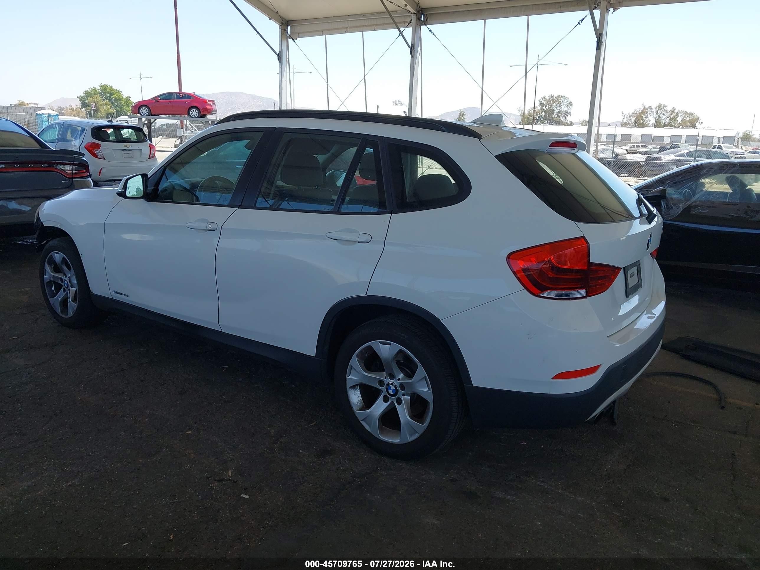 2014 Bmw X1 Sdrive28i White vin: WBAVM1C54EVW51128