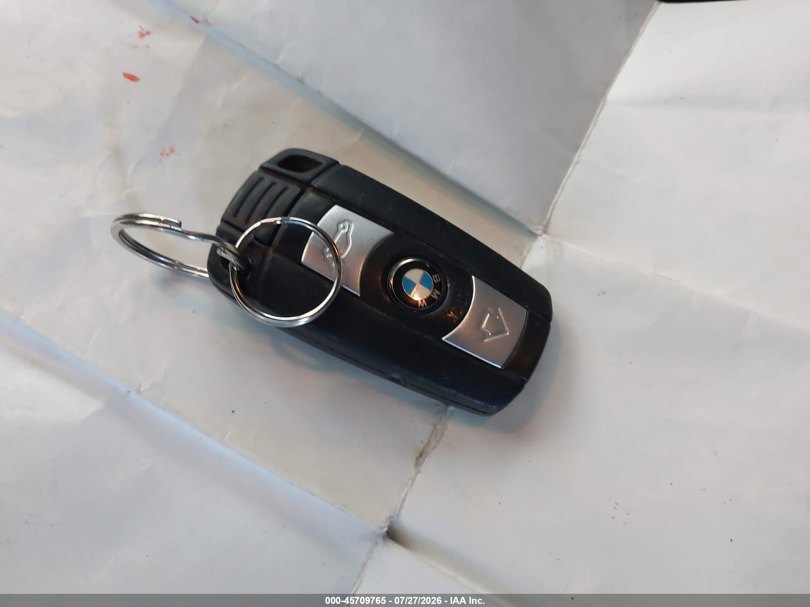 2014 Bmw X1 Sdrive28i White vin: WBAVM1C54EVW51128