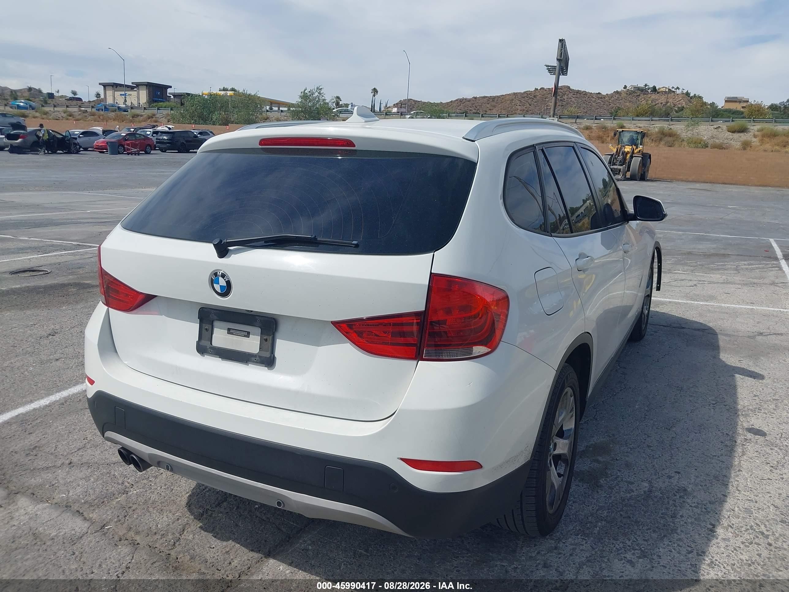 2014 Bmw X1 Sdrive28i White vin: WBAVM1C54EVW52540