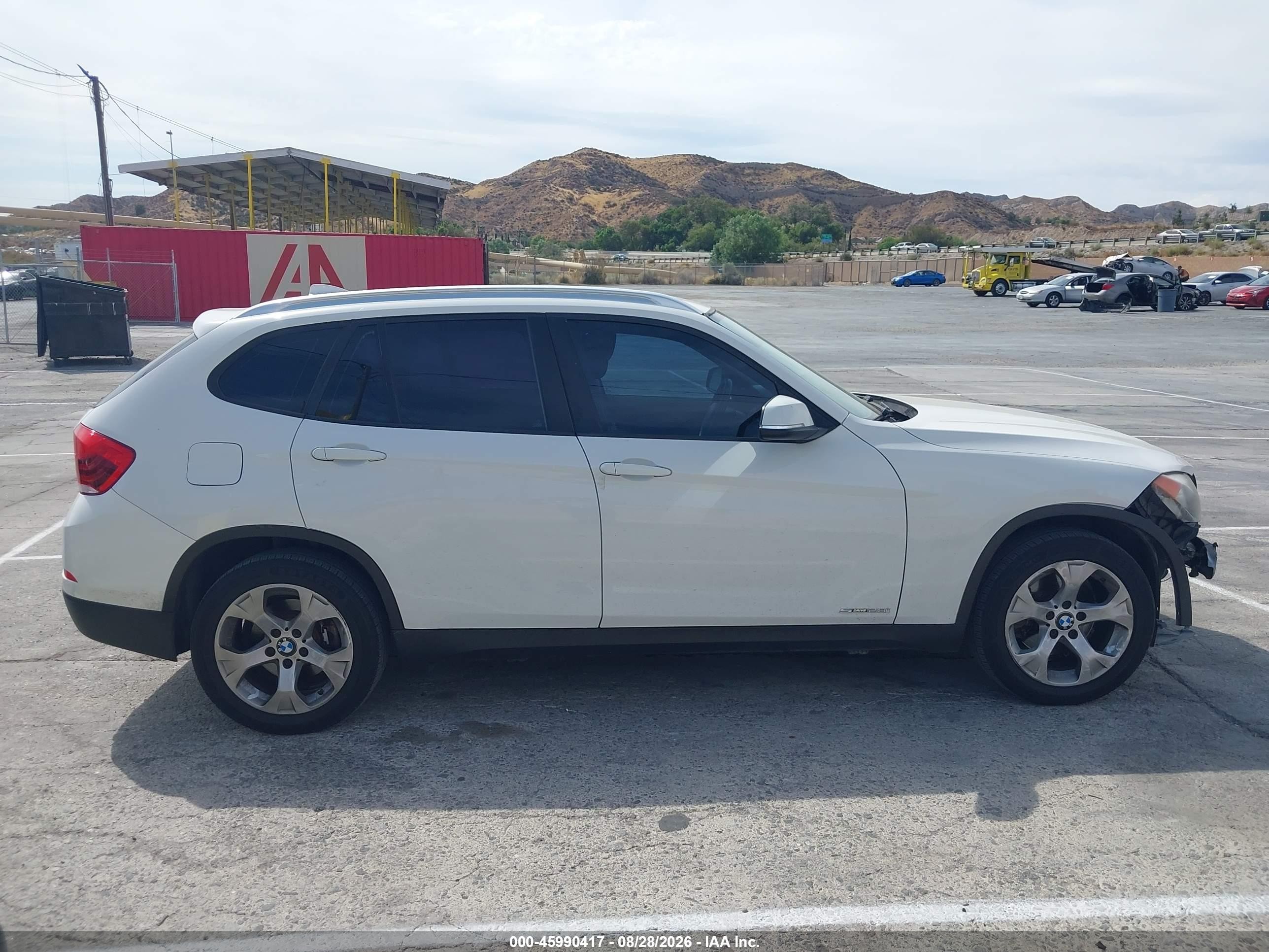 2014 Bmw X1 Sdrive28i White vin: WBAVM1C54EVW52540