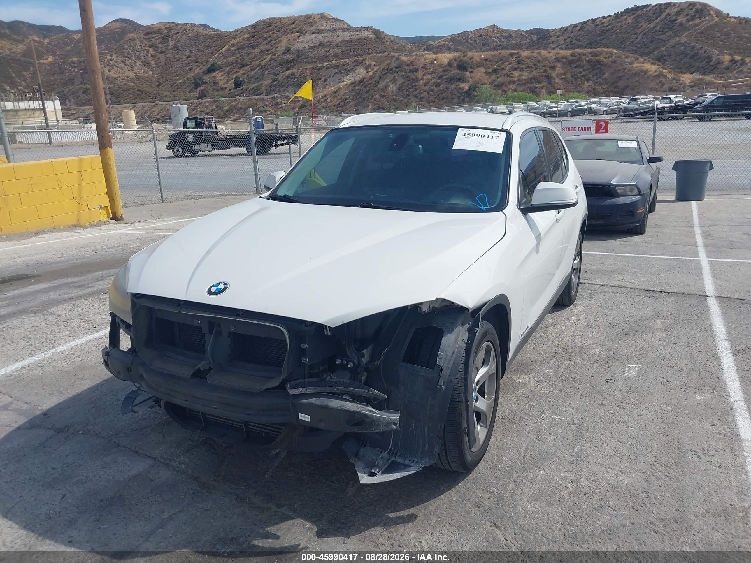 2014 Bmw X1 Sdrive28i White vin: WBAVM1C54EVW52540