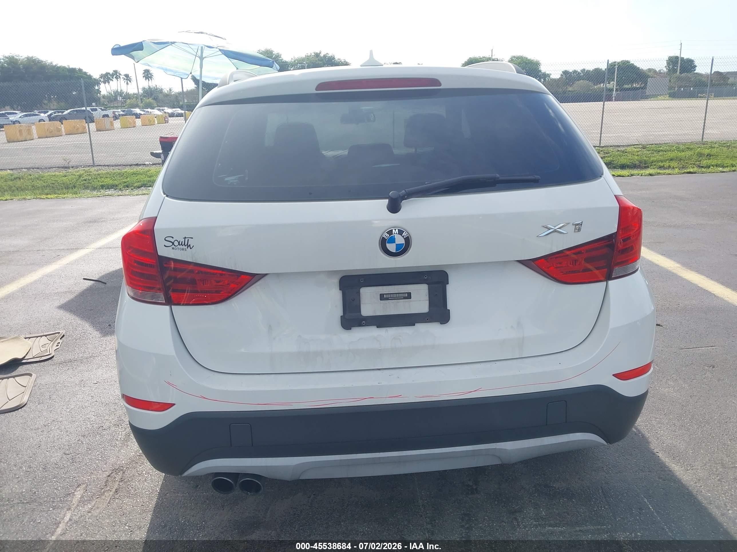 2014 Bmw X1 Sdrive28i White vin: WBAVM1C54EVW55969