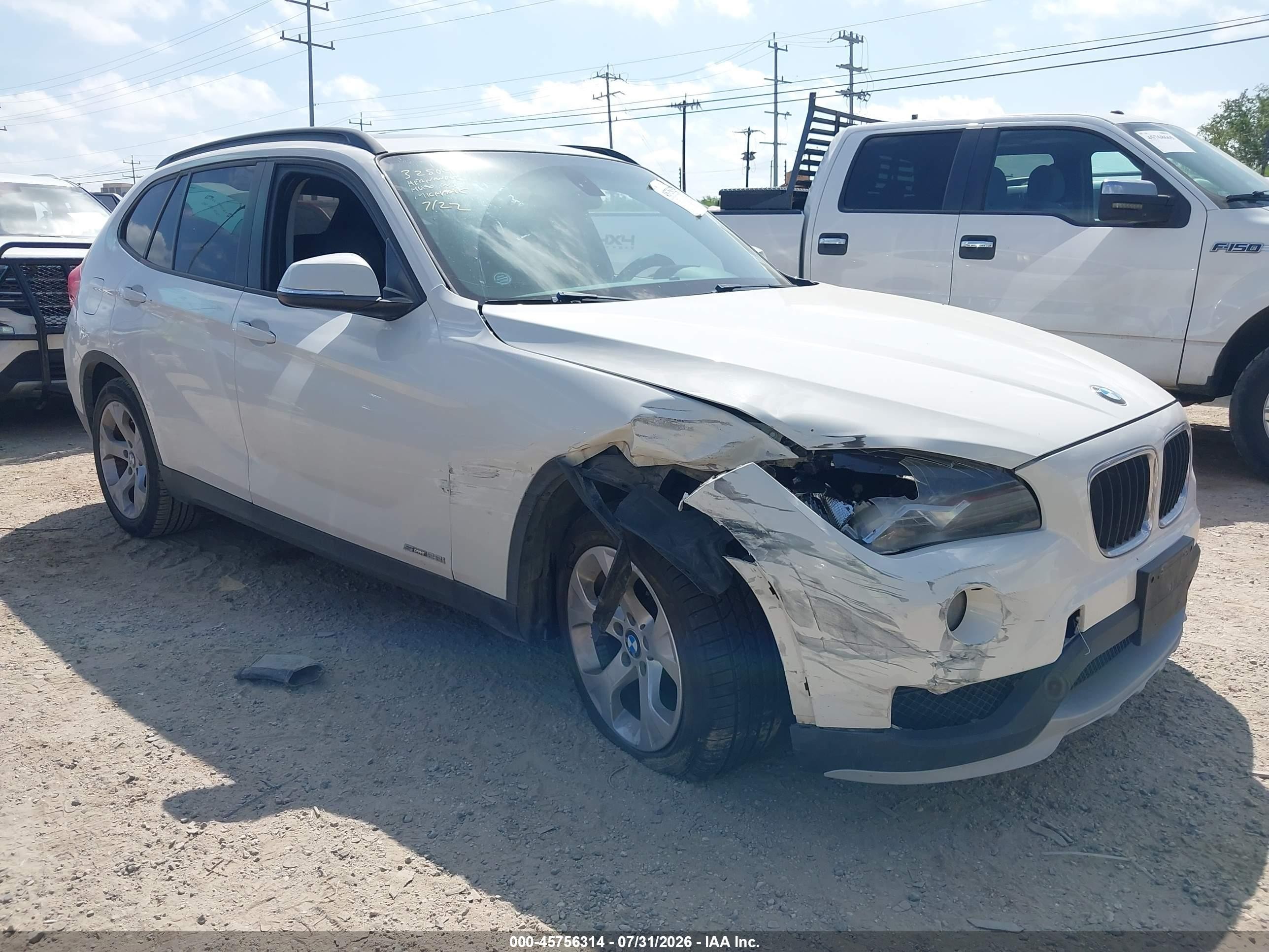 2015 Bmw X1 Sdrive28i White vin: WBAVM1C54FV317800