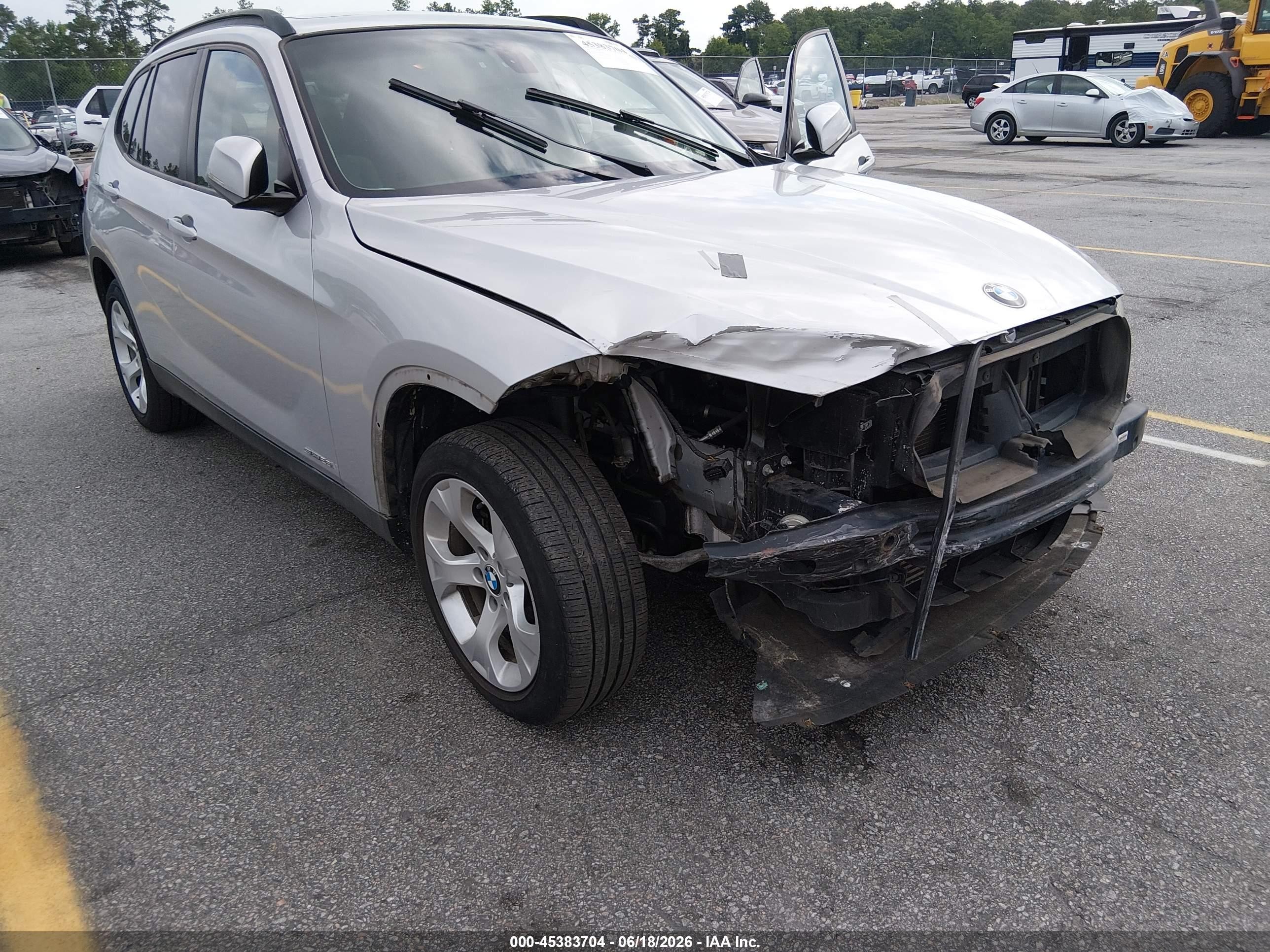 2015 Bmw X1 Sdrive28i Silver vin: WBAVM1C54FVW57738