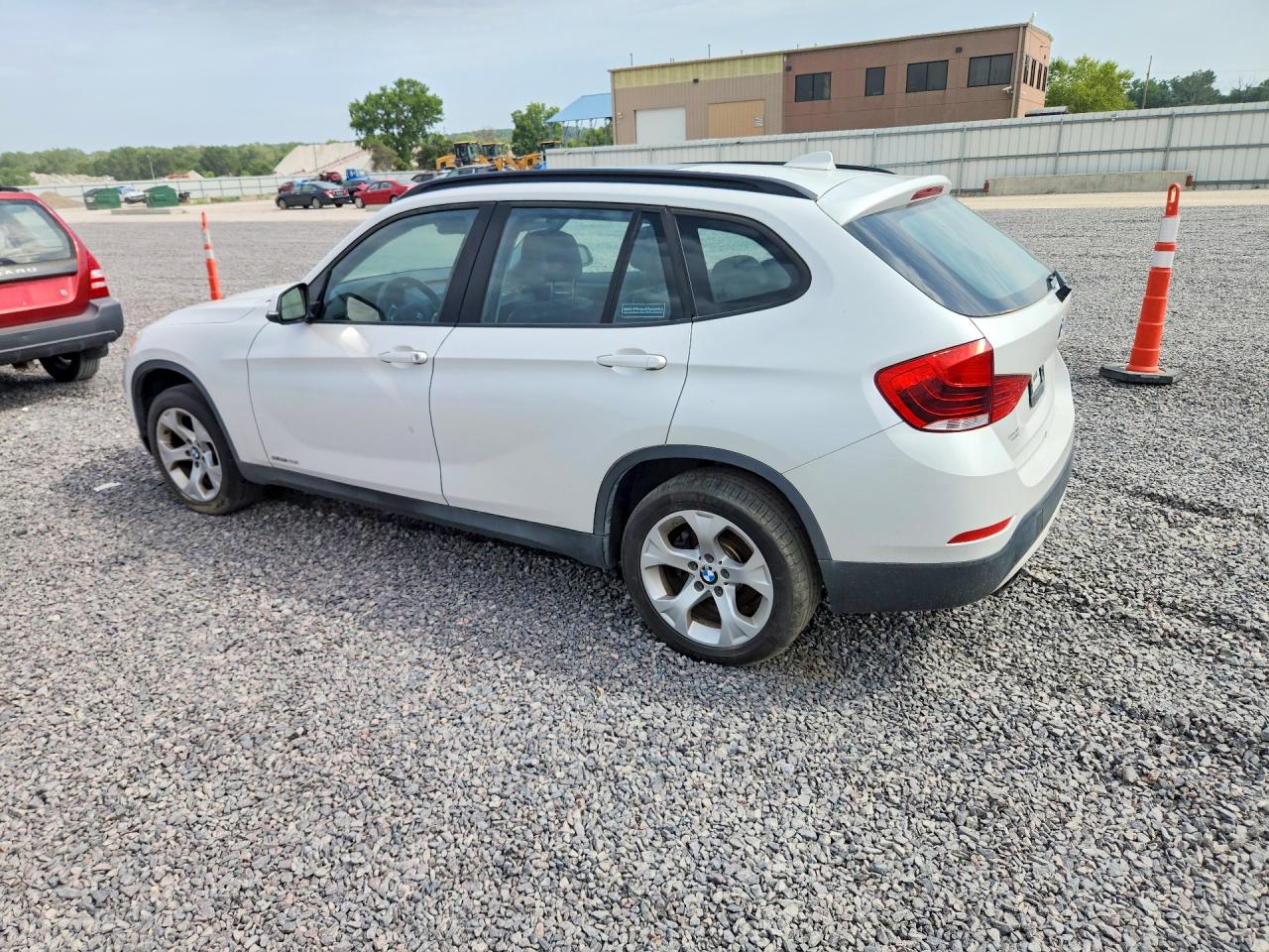 2013 Bmw X1 Sdrive28i White vin: WBAVM1C55DVL64072