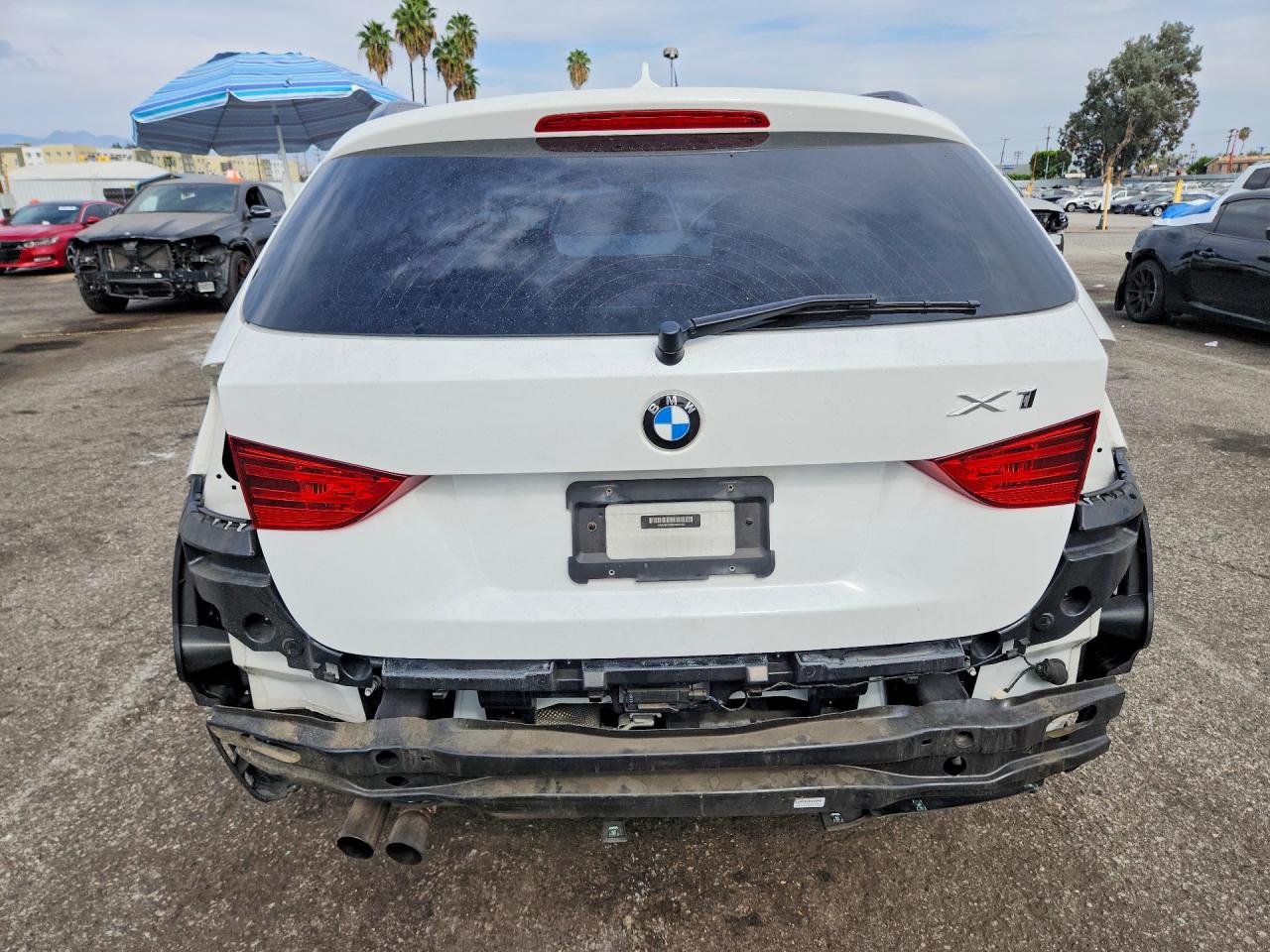 2013 Bmw X1 Sdrive28i Белый vin: WBAVM1C55DVW41237