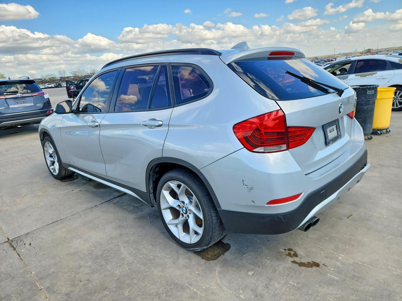 2013 Bmw X1 Sdrive28i Silver vin: WBAVM1C55DVW41898