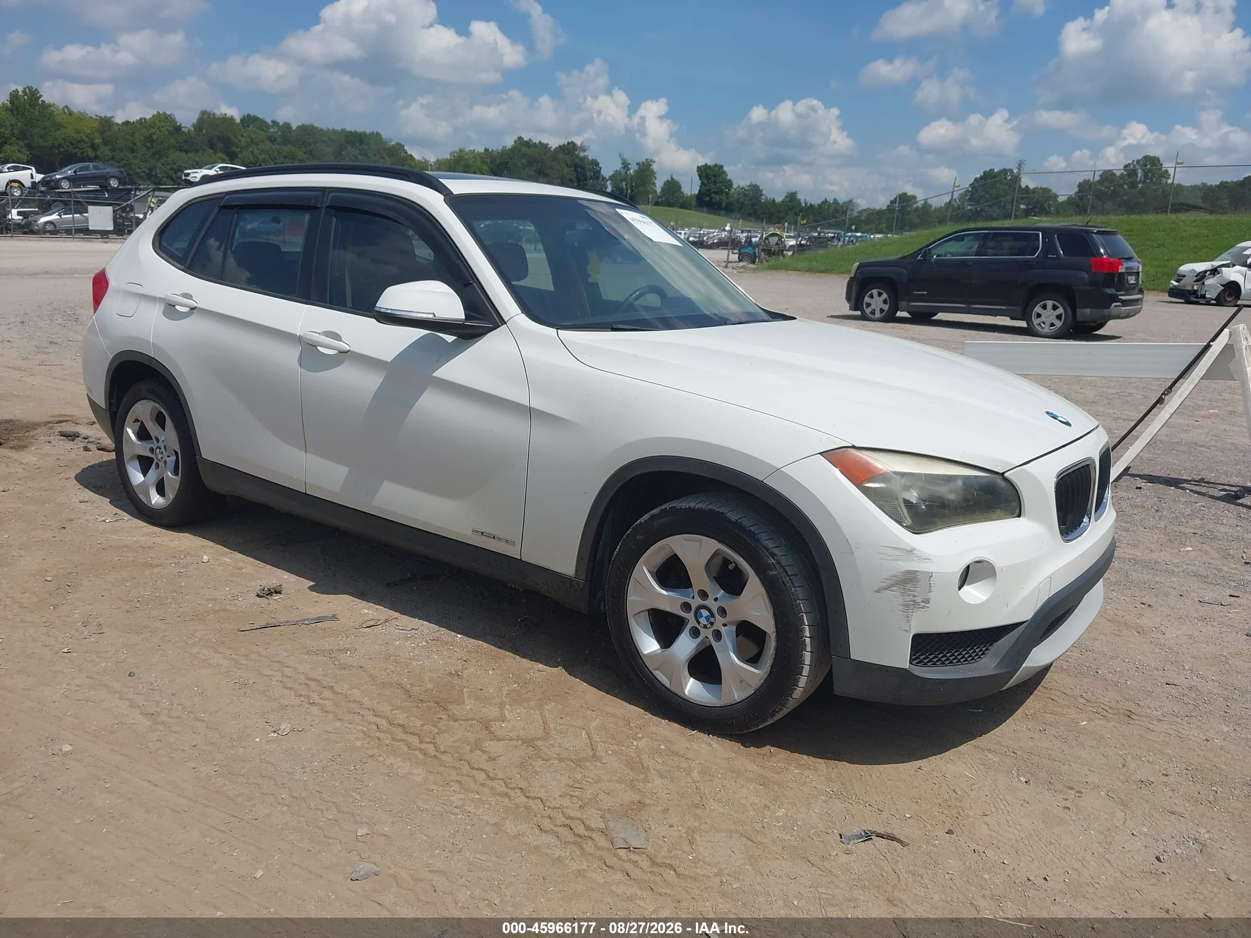 2013 Bmw X1 Sdrive28i White vin: WBAVM1C55DVW45160