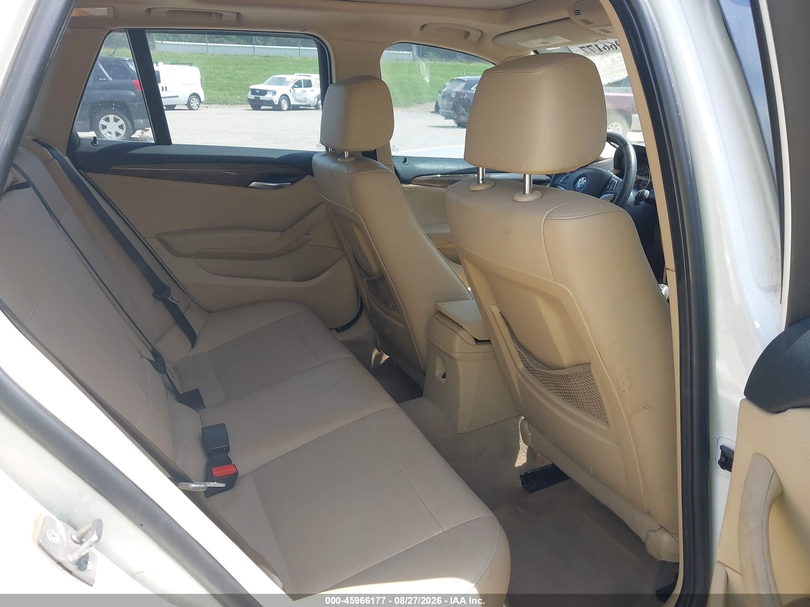 2013 Bmw X1 Sdrive28i White vin: WBAVM1C55DVW45160