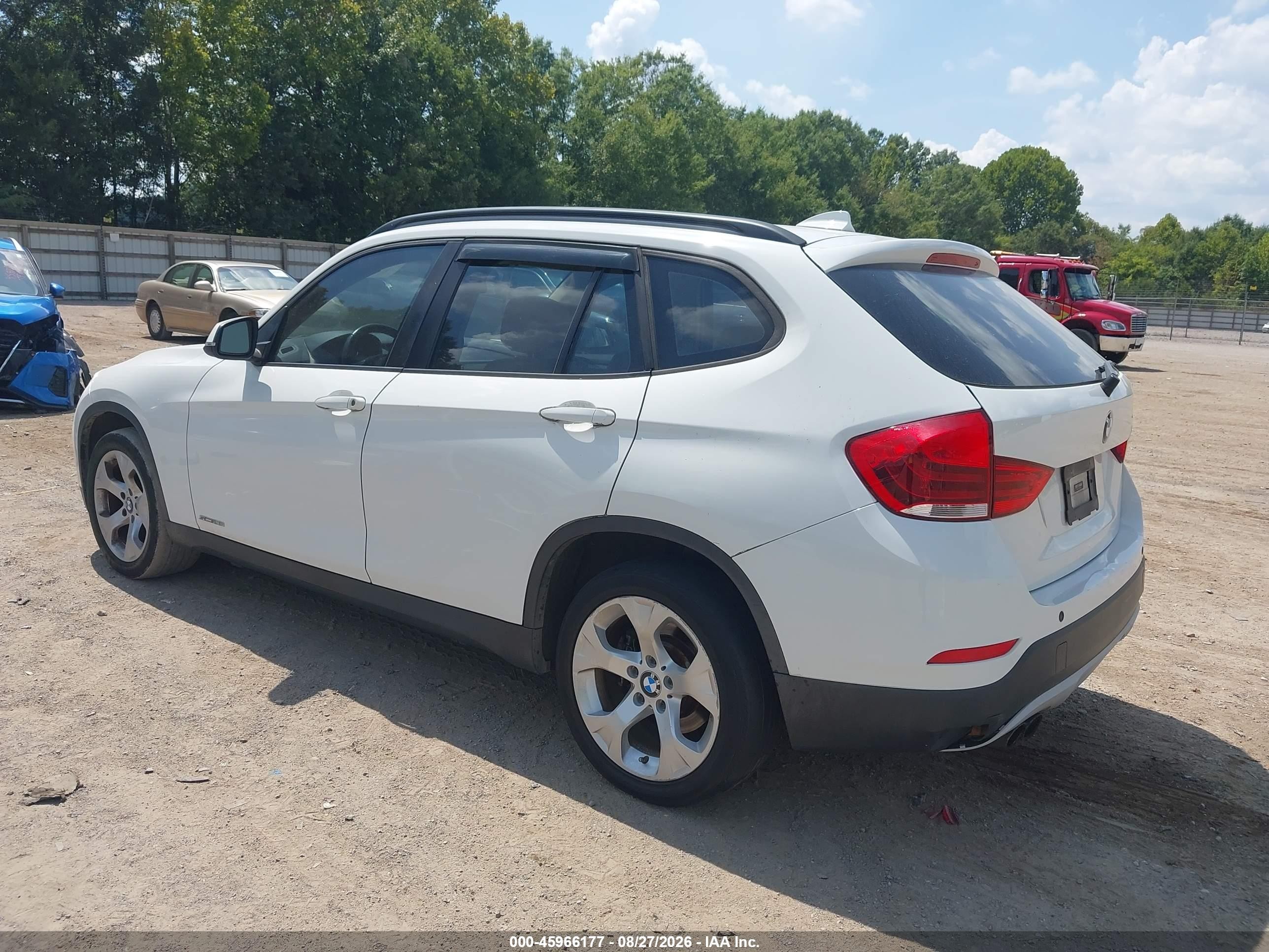 2013 Bmw X1 Sdrive28i White vin: WBAVM1C55DVW45160
