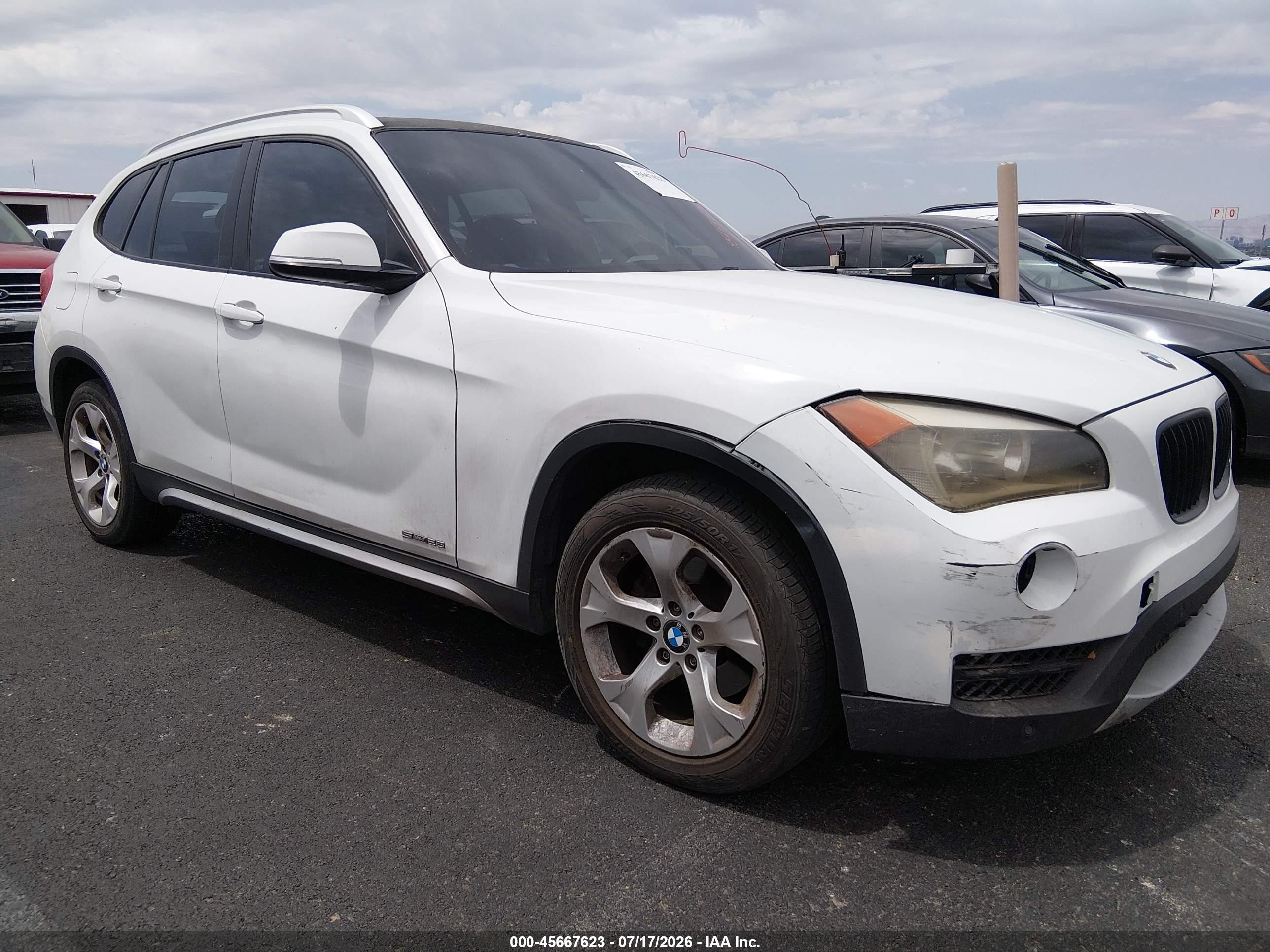 2014 Bmw X1 Sdrive28i White vin: WBAVM1C55EVW46858