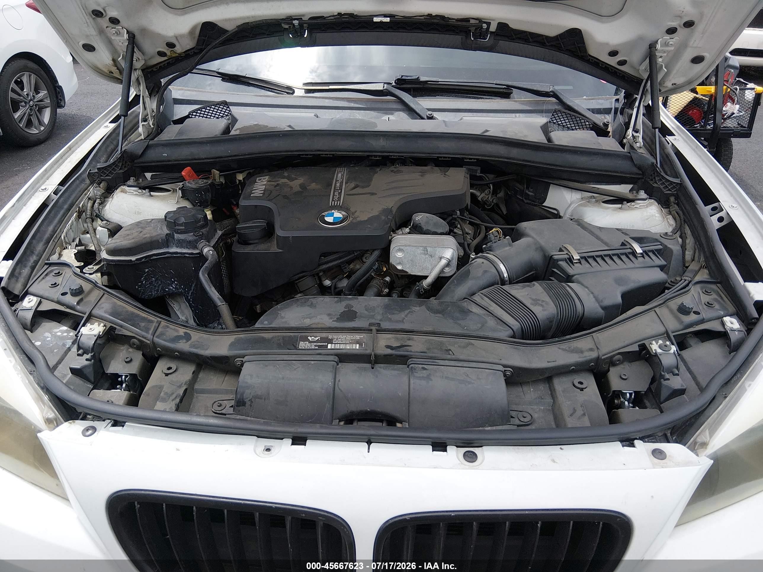 2014 Bmw X1 Sdrive28i Белый vin: WBAVM1C55EVW46858
