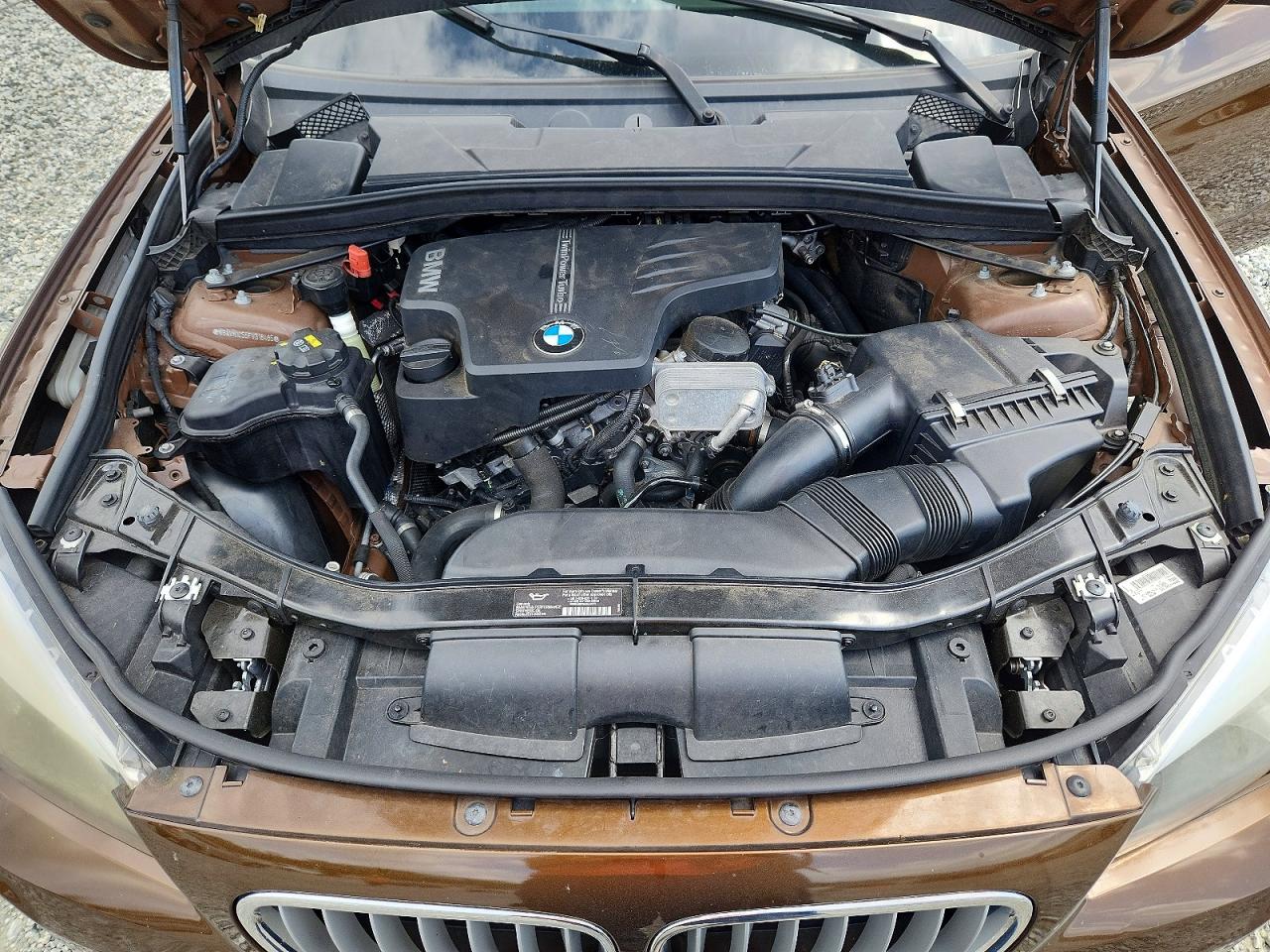 2015 Bmw X1 Sdrive28i Brown vin: WBAVM1C55FV318485