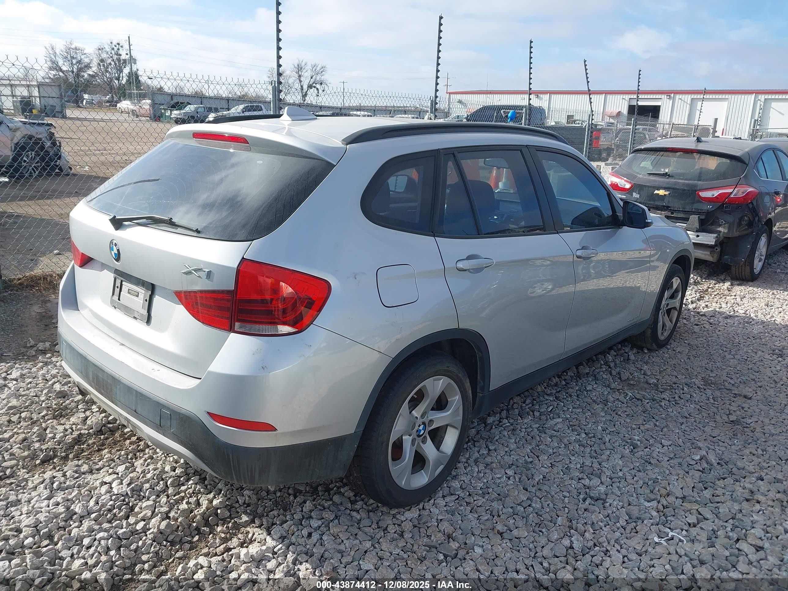 2015 Bmw X1 Sdrive28i Silver vin: WBAVM1C55FVW58140
