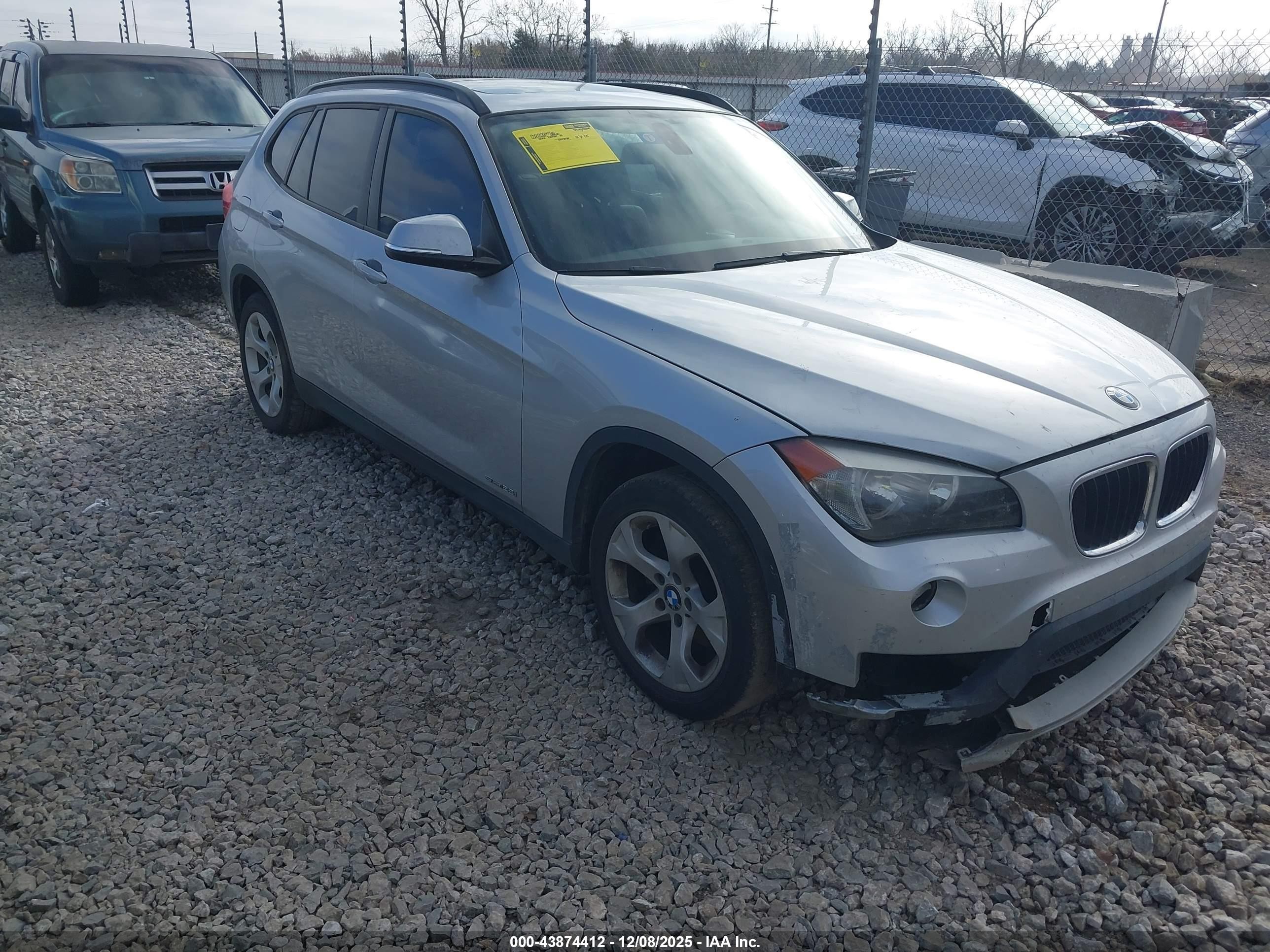 2015 Bmw X1 Sdrive28i Silver vin: WBAVM1C55FVW58140