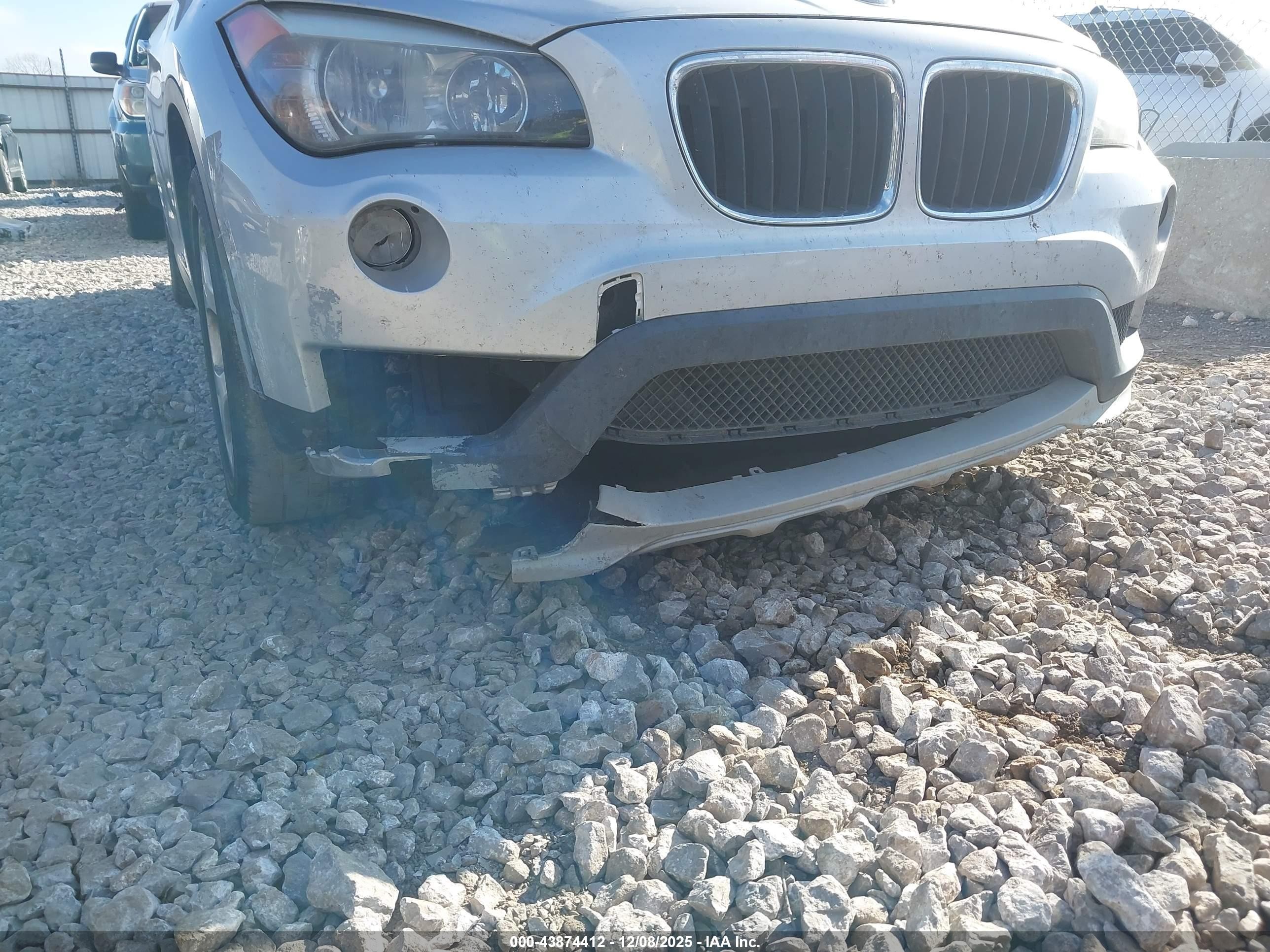 2015 Bmw X1 Sdrive28i Silver vin: WBAVM1C55FVW58140