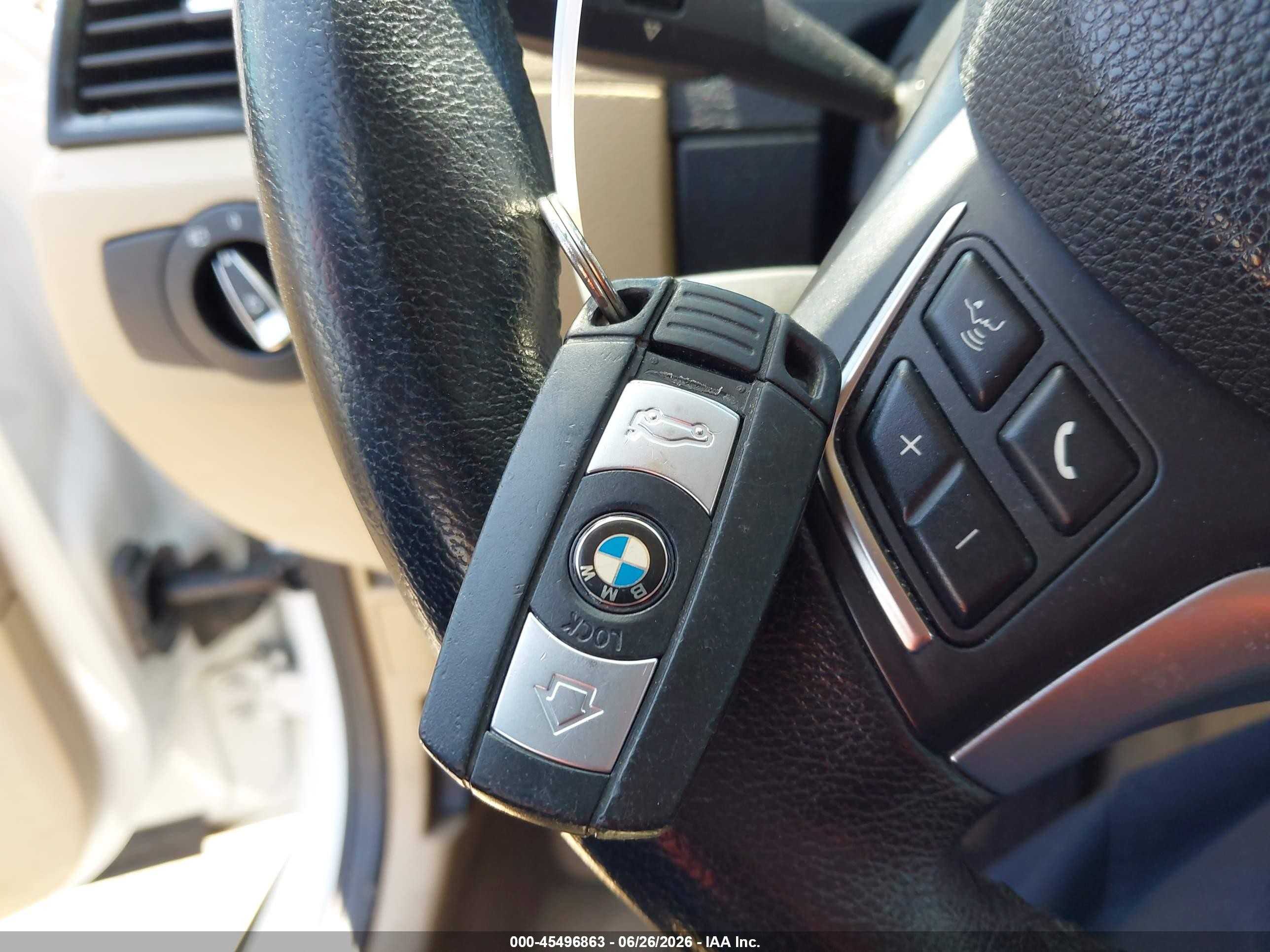 2013 Bmw X1 Sdrive28i White vin: WBAVM1C56DVW45281