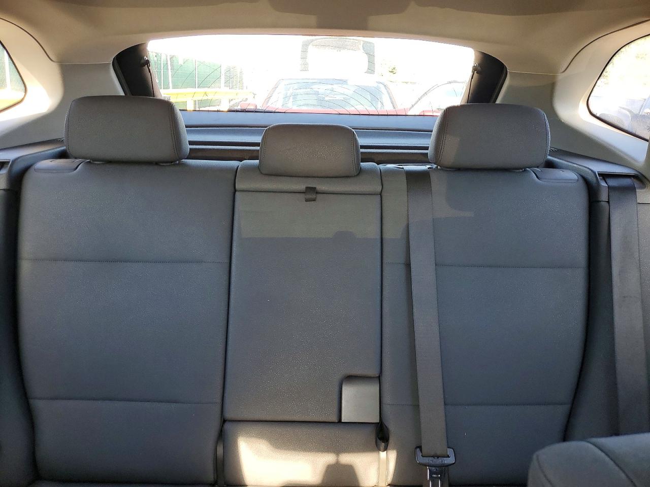 2014 Bmw X1 Sdrive28i Silver vin: WBAVM1C56EVW50790
