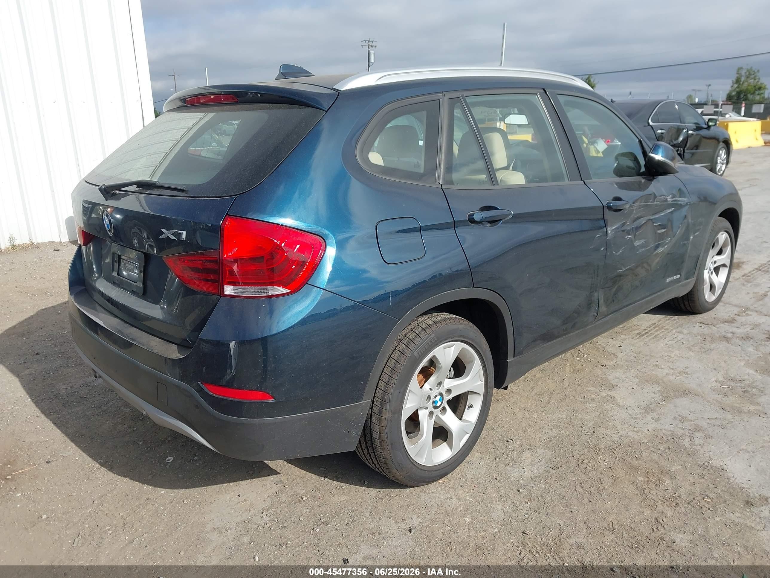 2014 Bmw X1 Sdrive28i Blue vin: WBAVM1C56EVW56251