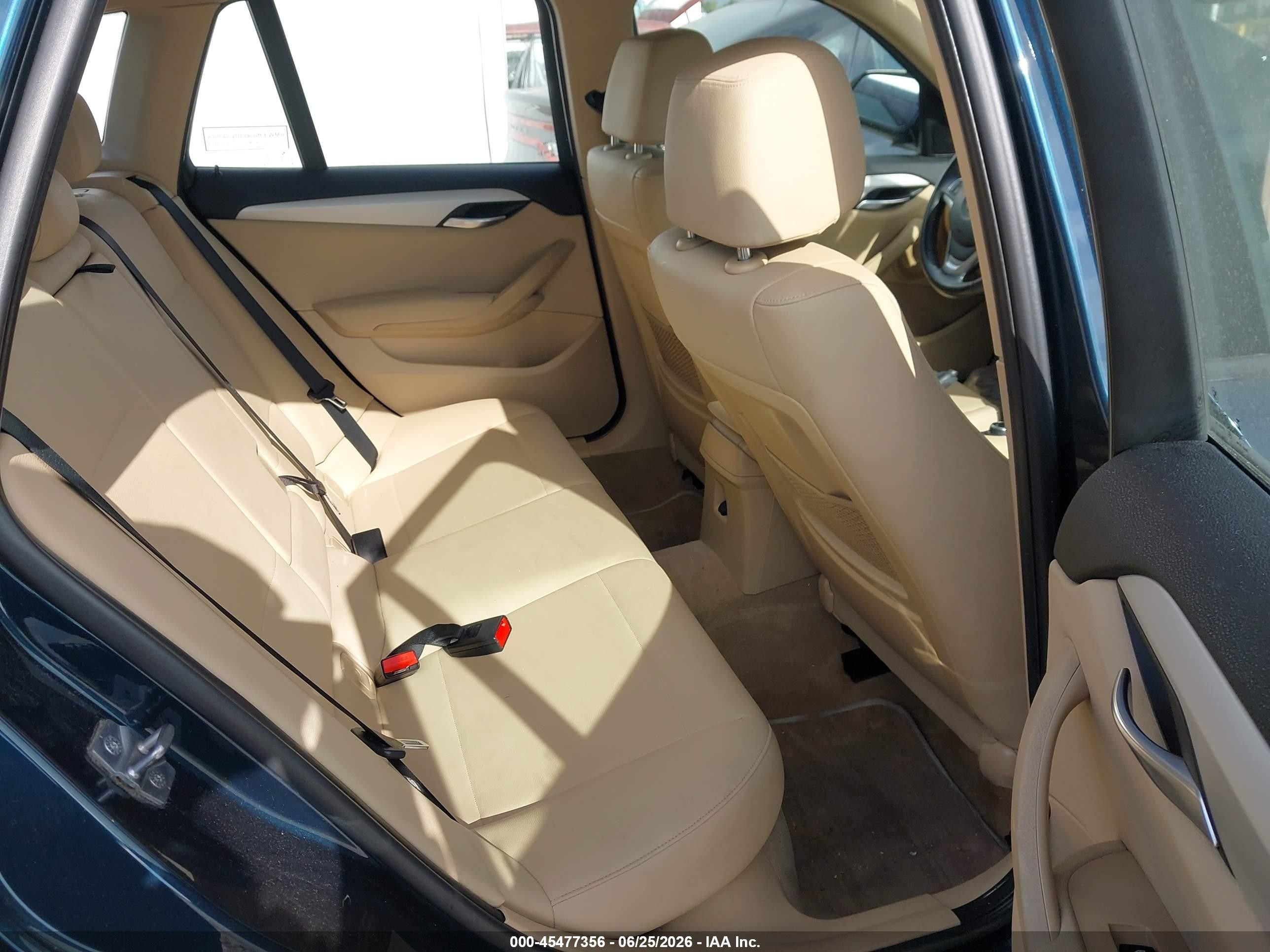 2014 Bmw X1 Sdrive28i Blue vin: WBAVM1C56EVW56251