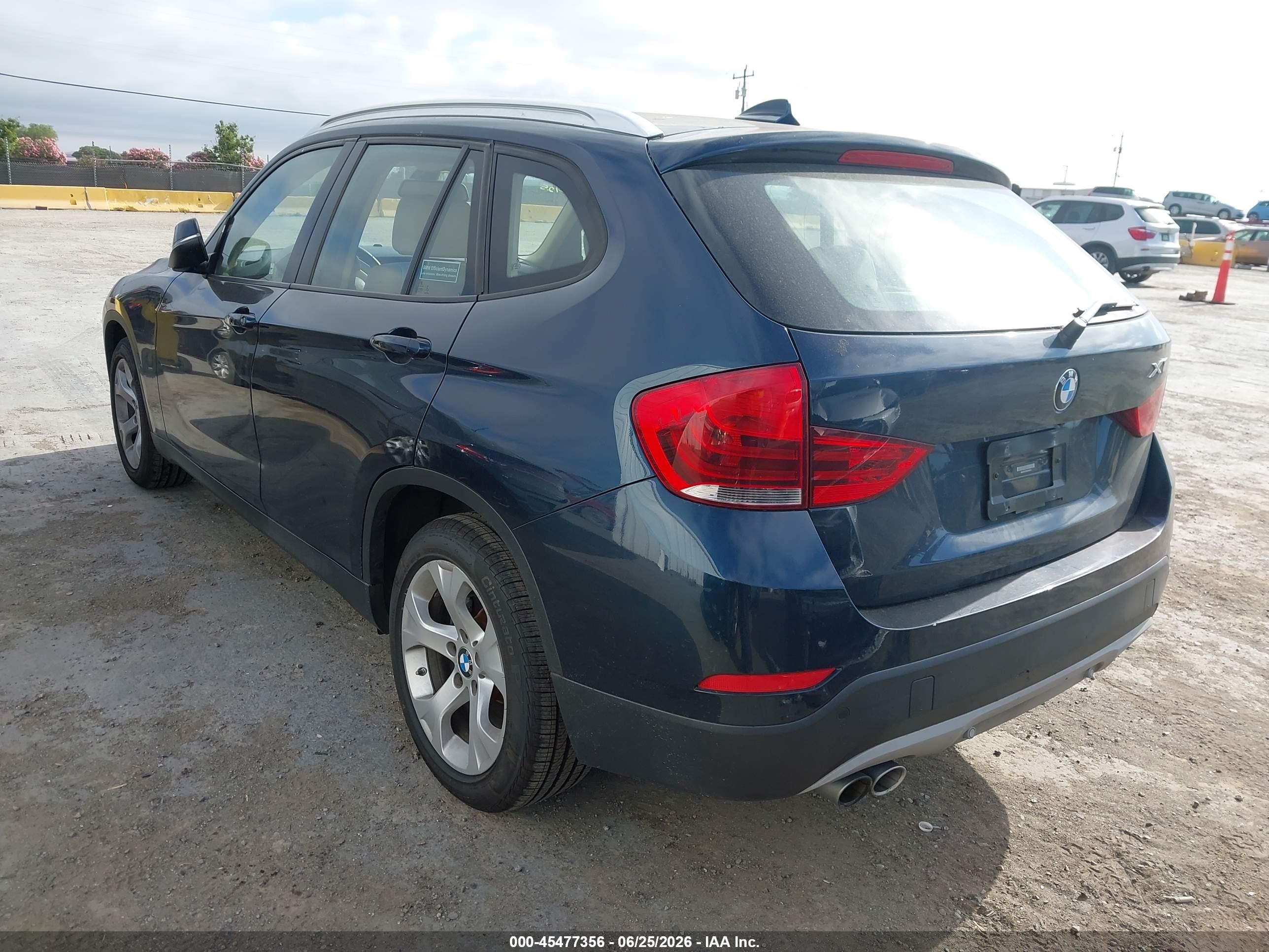 2014 Bmw X1 Sdrive28i Blue vin: WBAVM1C56EVW56251