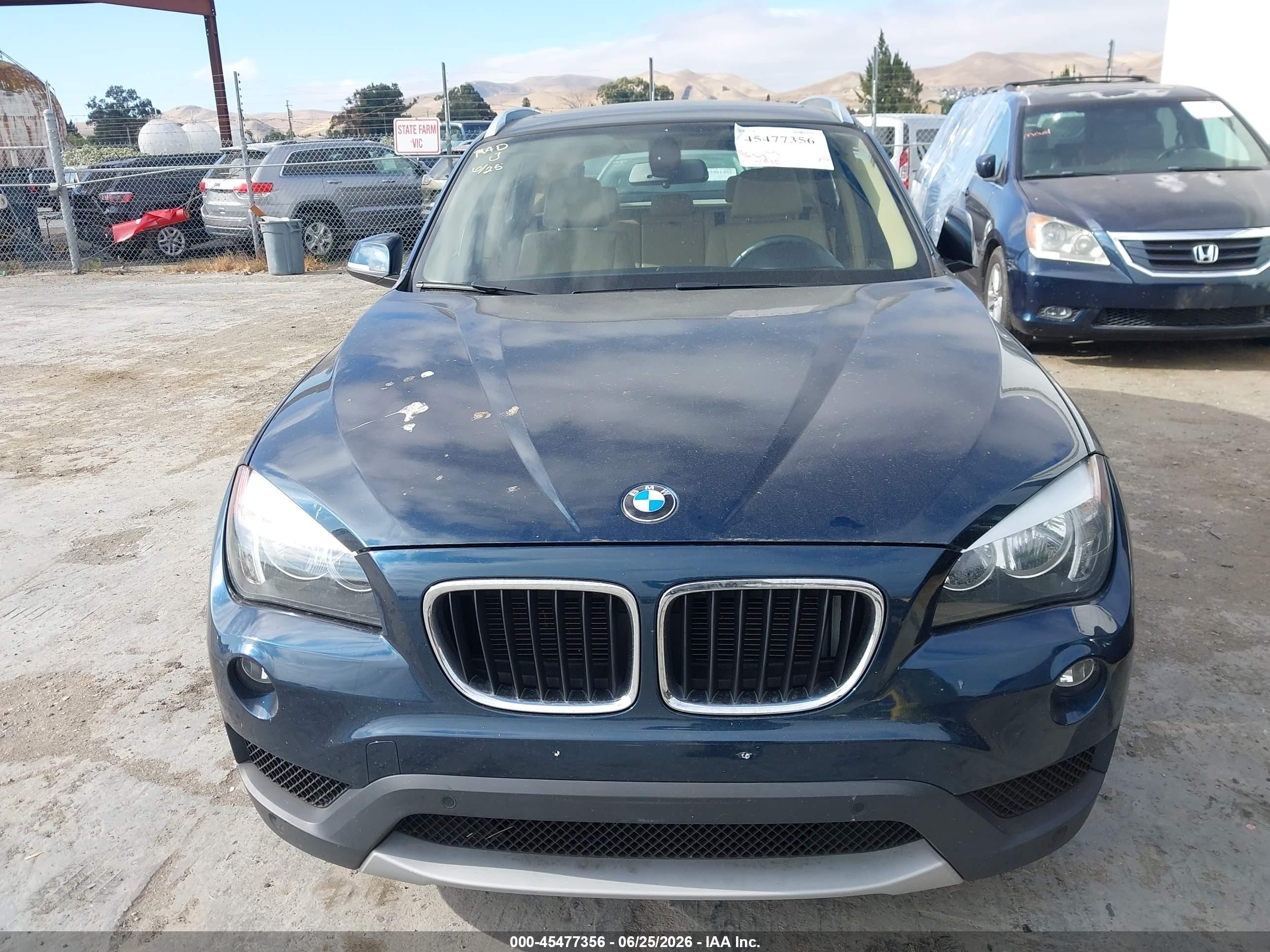 2014 Bmw X1 Sdrive28i Blue vin: WBAVM1C56EVW56251
