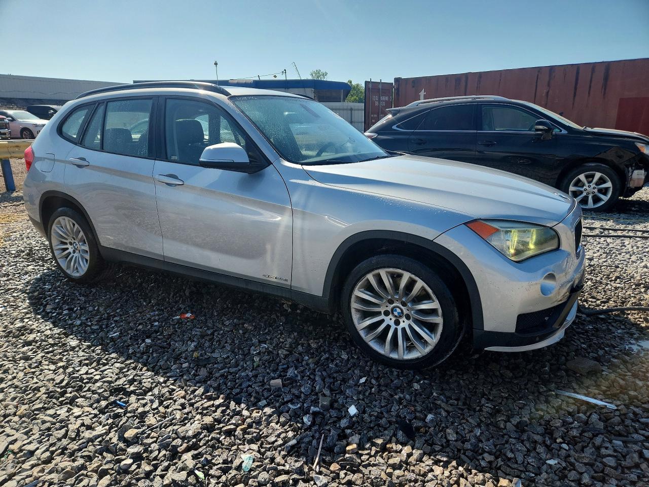 2015 Bmw X1 Sdrive28i Серебряный vin: WBAVM1C56FV314896