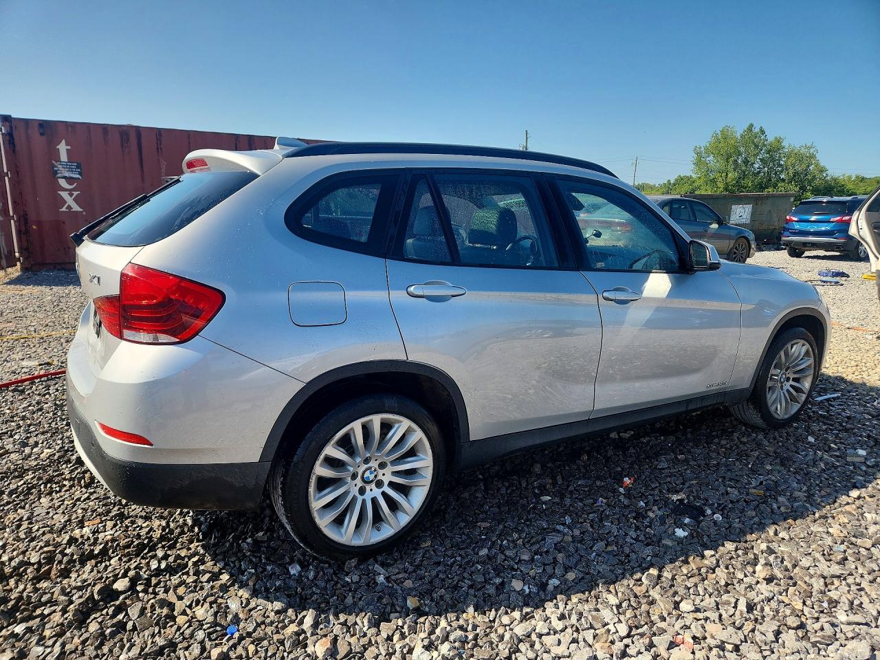 2015 Bmw X1 Sdrive28i Серебряный vin: WBAVM1C56FV314896
