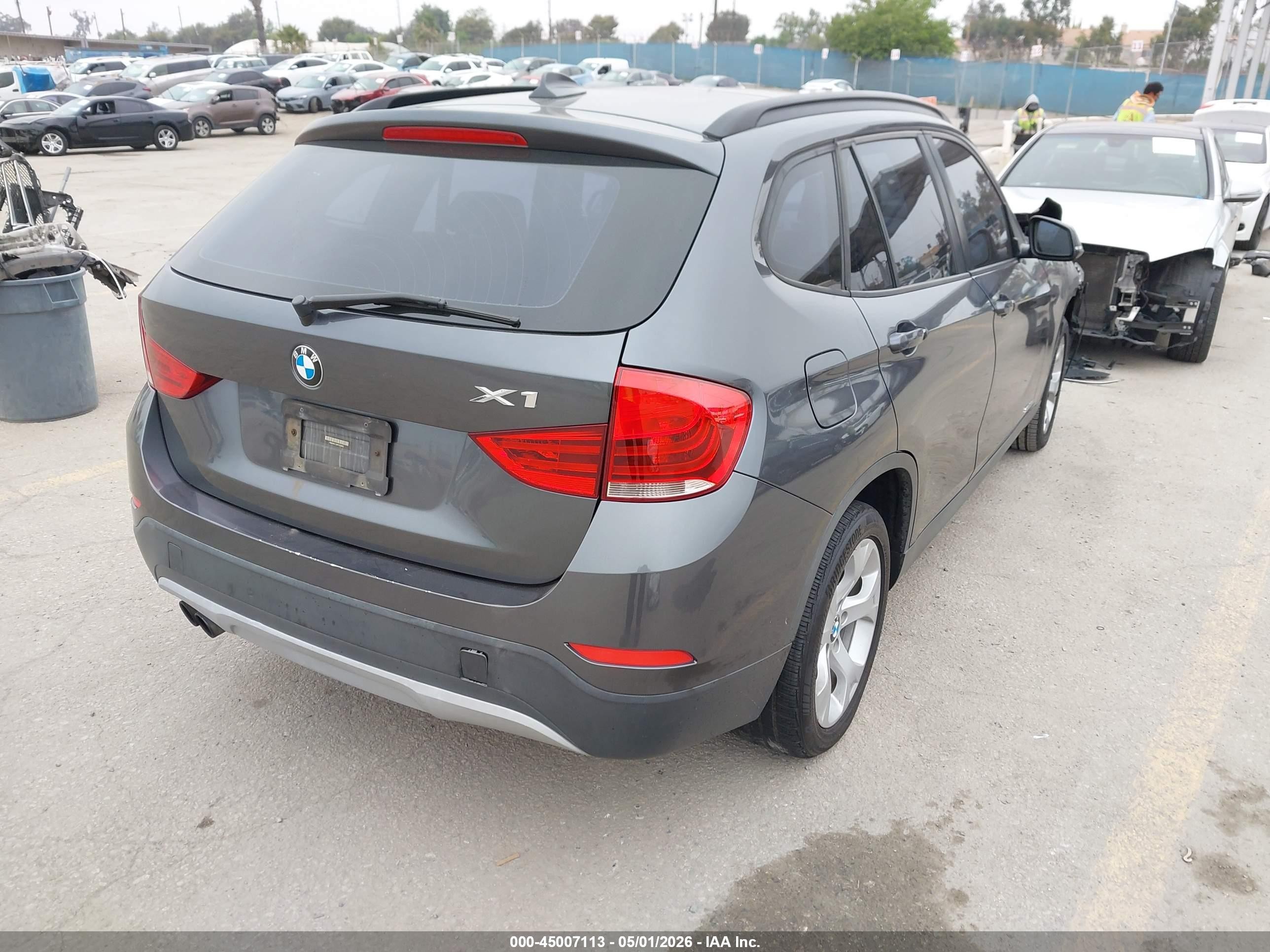 2015 Bmw X1 Sdrive28i Gray vin: WBAVM1C56FV318933