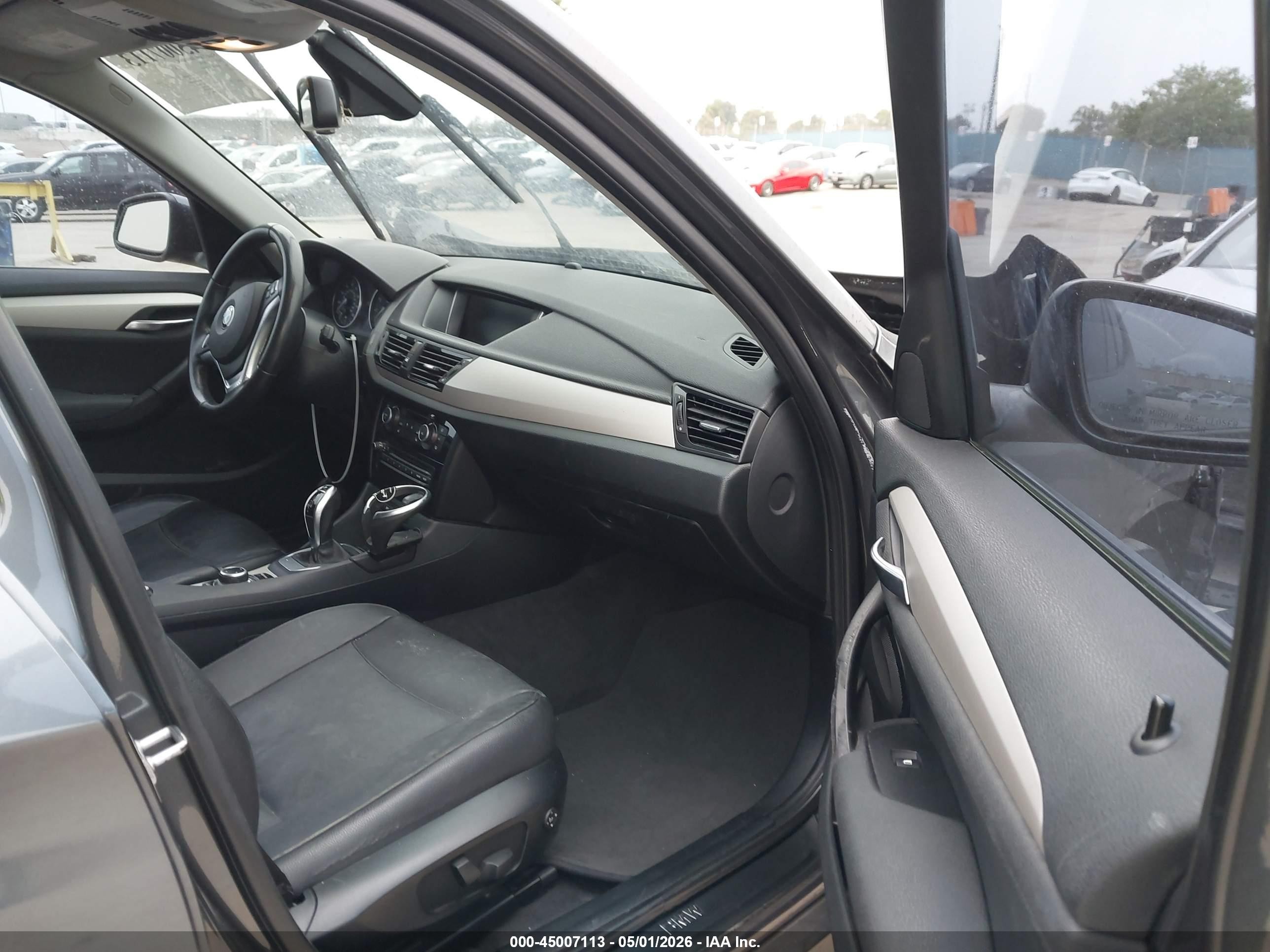 2015 Bmw X1 Sdrive28i Gray vin: WBAVM1C56FV318933