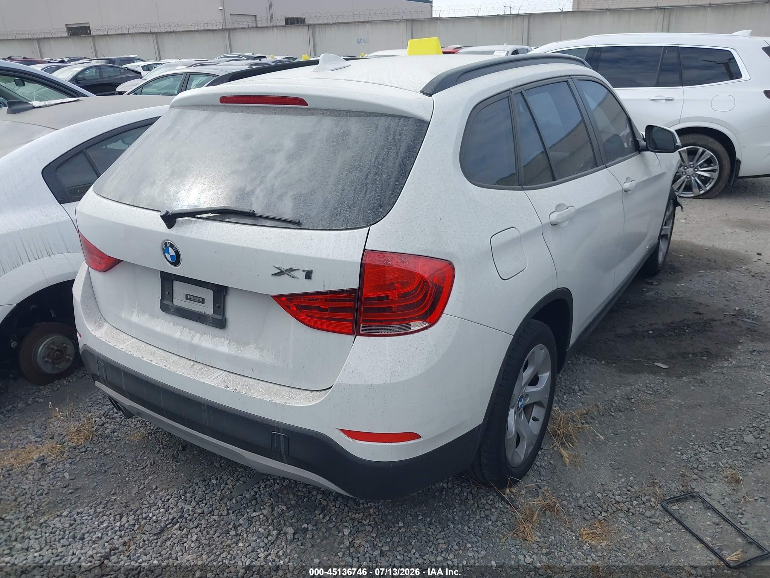 2015 Bmw X1 Sdrive28i White vin: WBAVM1C56FV319161