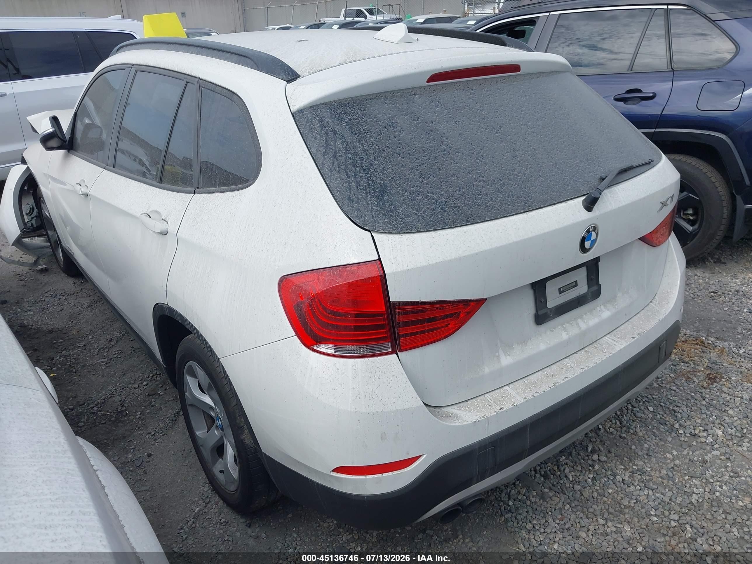 2015 Bmw X1 Sdrive28i White vin: WBAVM1C56FV319161