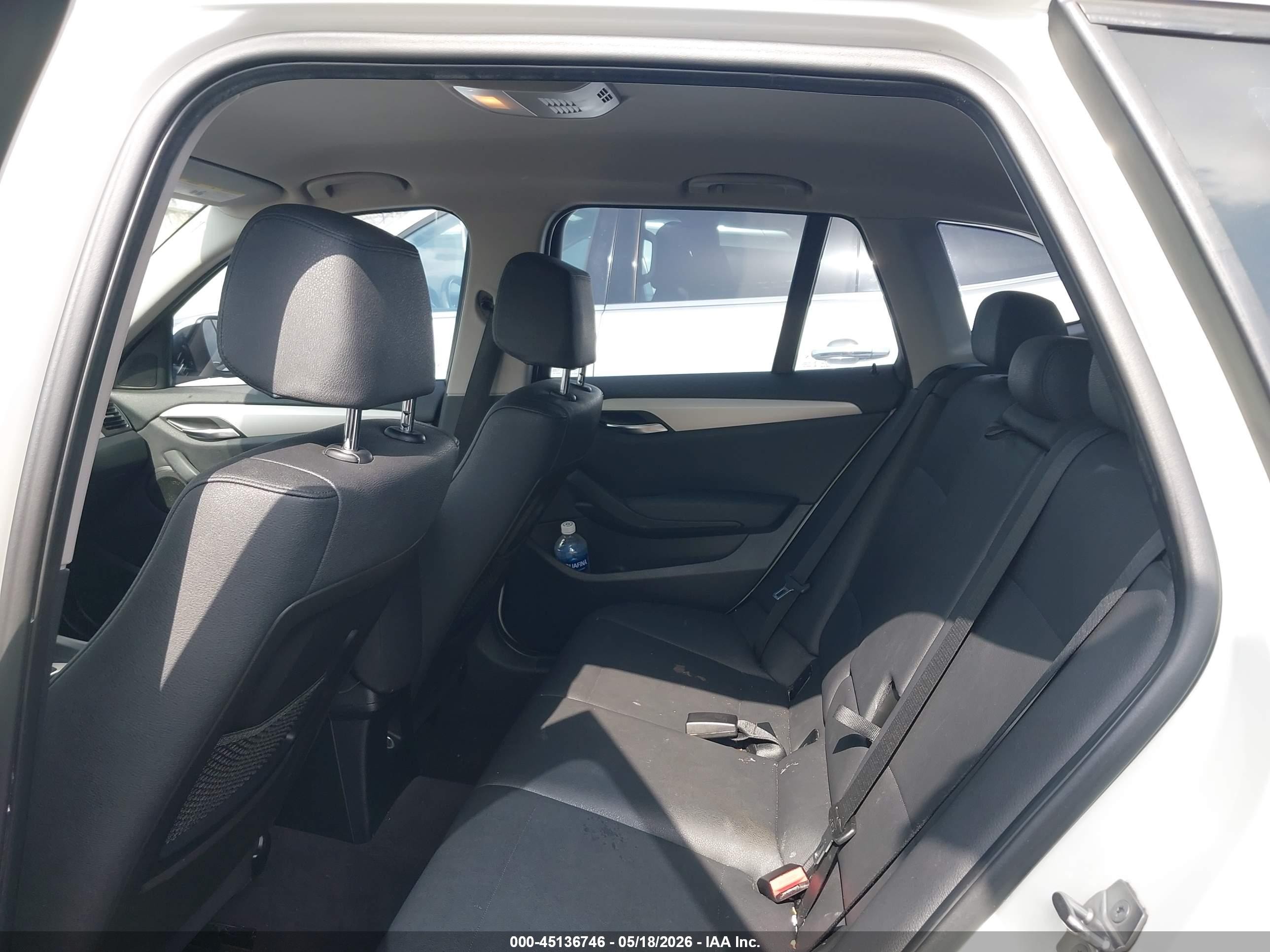2015 Bmw X1 Sdrive28i White vin: WBAVM1C56FV319161