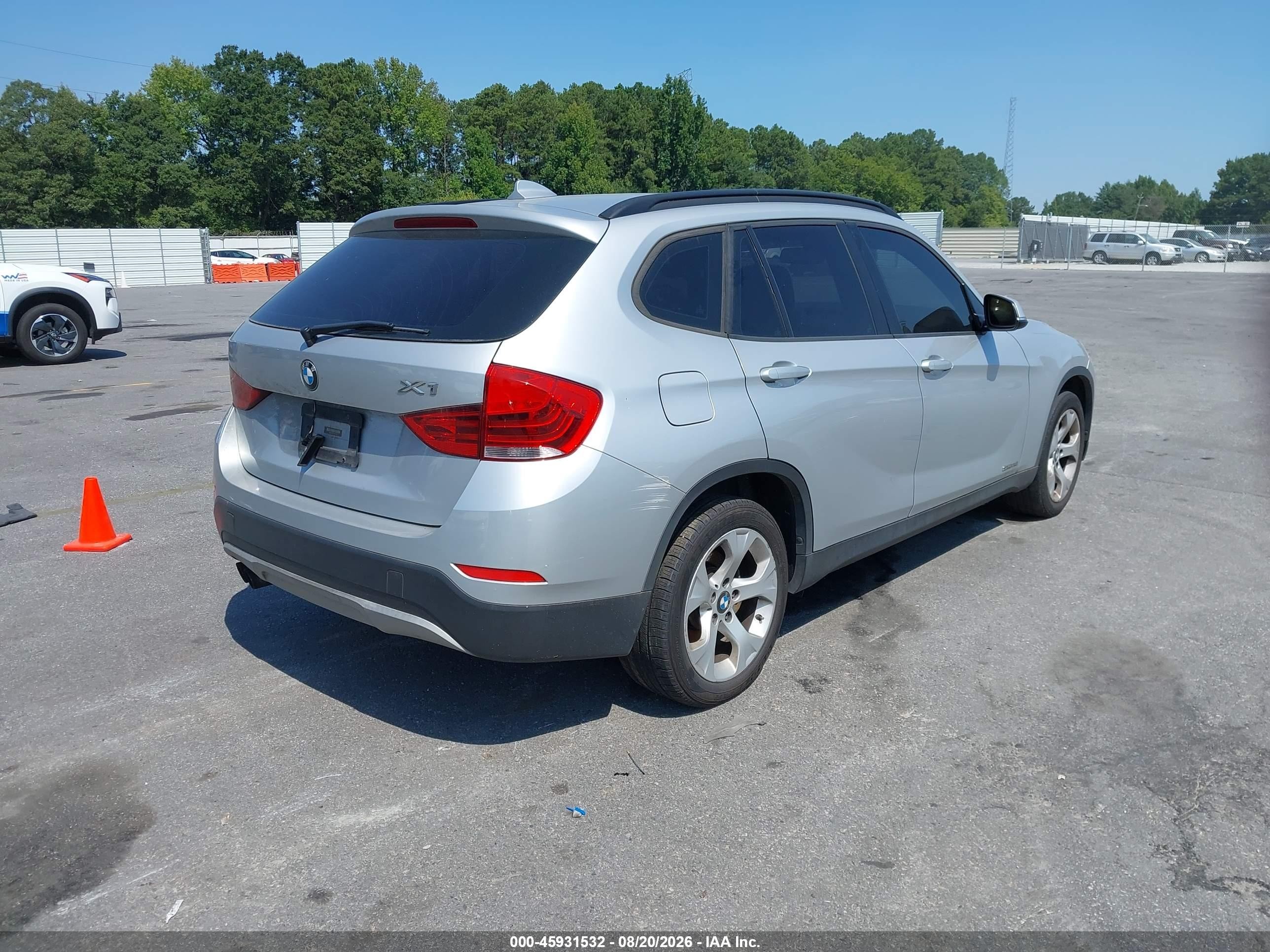 2013 Bmw X1 Sdrive28i Silver vin: WBAVM1C57DVW44155
