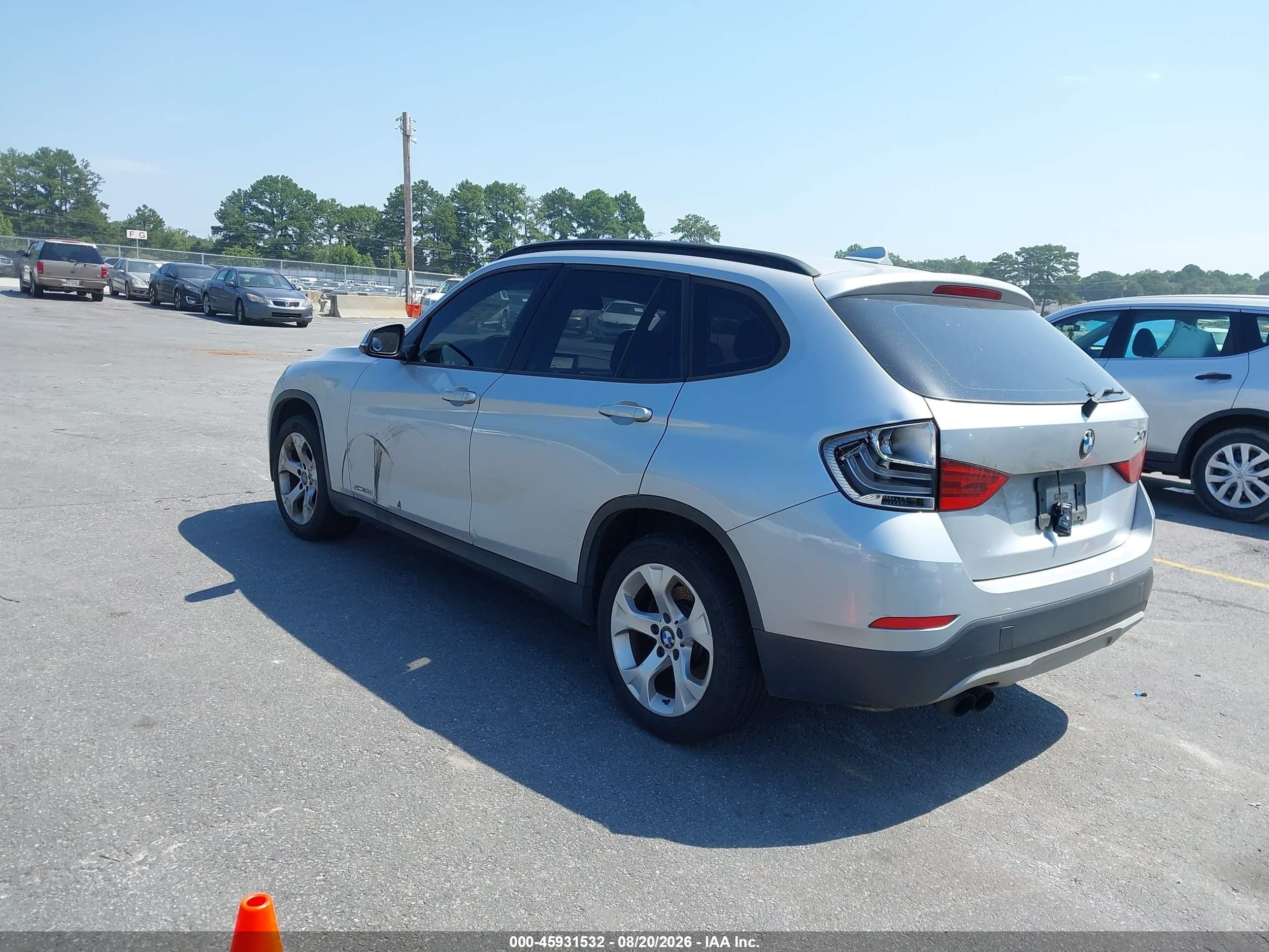 2013 Bmw X1 Sdrive28i Silver vin: WBAVM1C57DVW44155