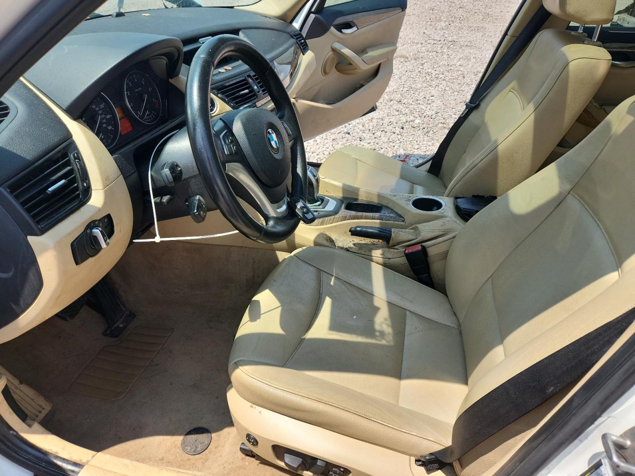 2013 Bmw X1 Sdrive28i White vin: WBAVM1C57DVW46486
