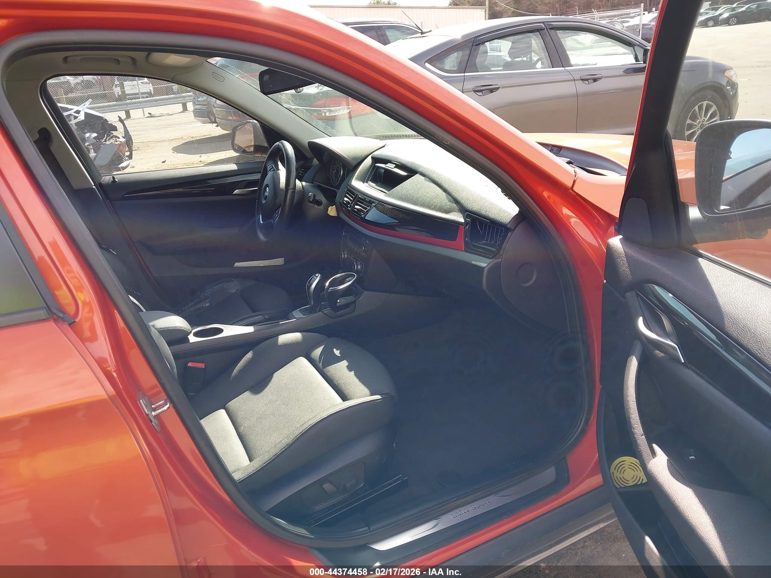 2015 Bmw X1 Sdrive28i Orange vin: WBAVM1C57FV314700