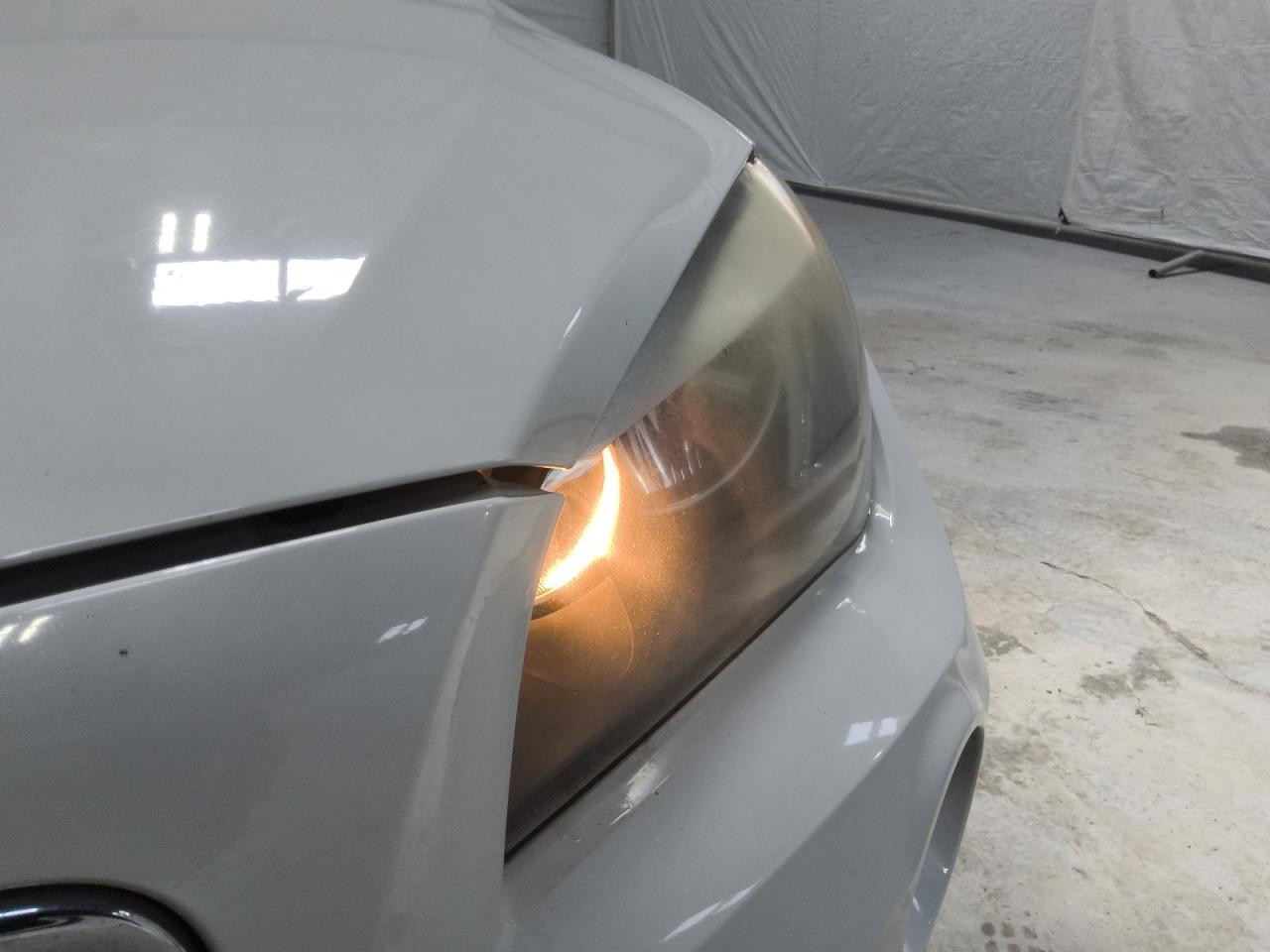 2015 Bmw X1 Sdrive28i White vin: WBAVM1C57FV318150 Damage: Left Head Lamp, Faded, Repair Required