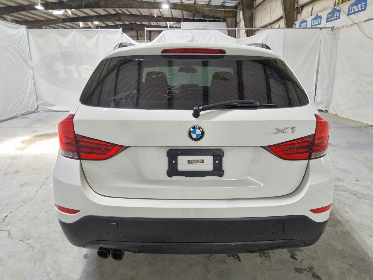 2015 Bmw X1 Sdrive28i White vin: WBAVM1C57FV318150