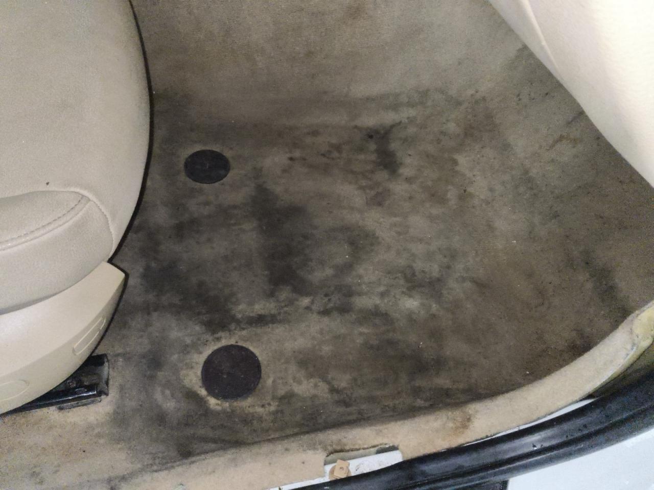 2015 Bmw X1 Sdrive28i White vin: WBAVM1C57FV318150 Damage: Right Front Carpet, Stained, Permanent